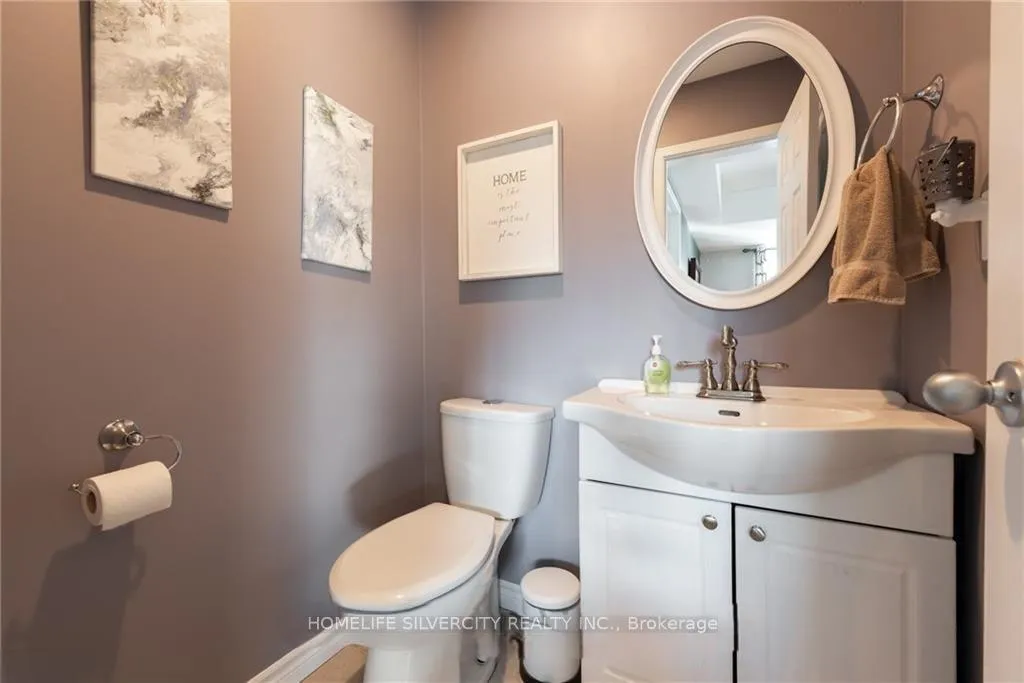 Photo 5 of 141 Athabaska Road, Barrie, Holly — HOMEH