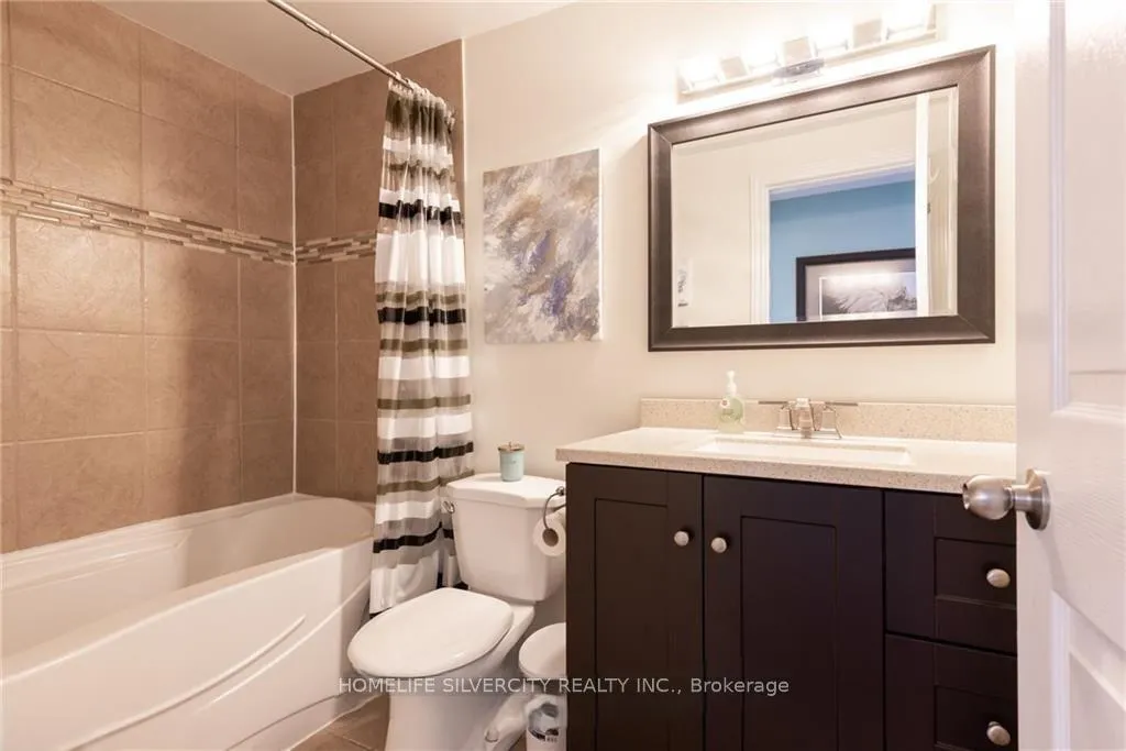 Photo 10 of 141 Athabaska Road, Barrie, Holly — HOMEH