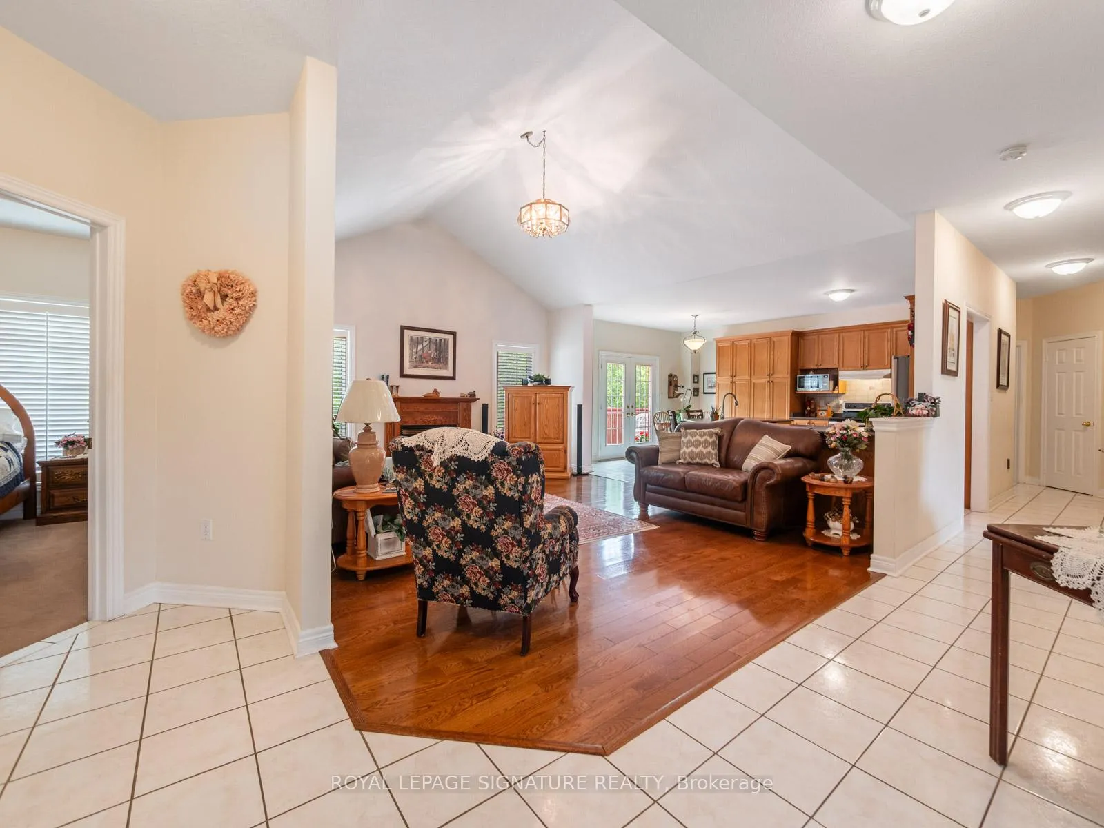 Photo 5 of 85 Ferncroft Drive, Georgina, Historic Lakeshore Communities — HOMEH
