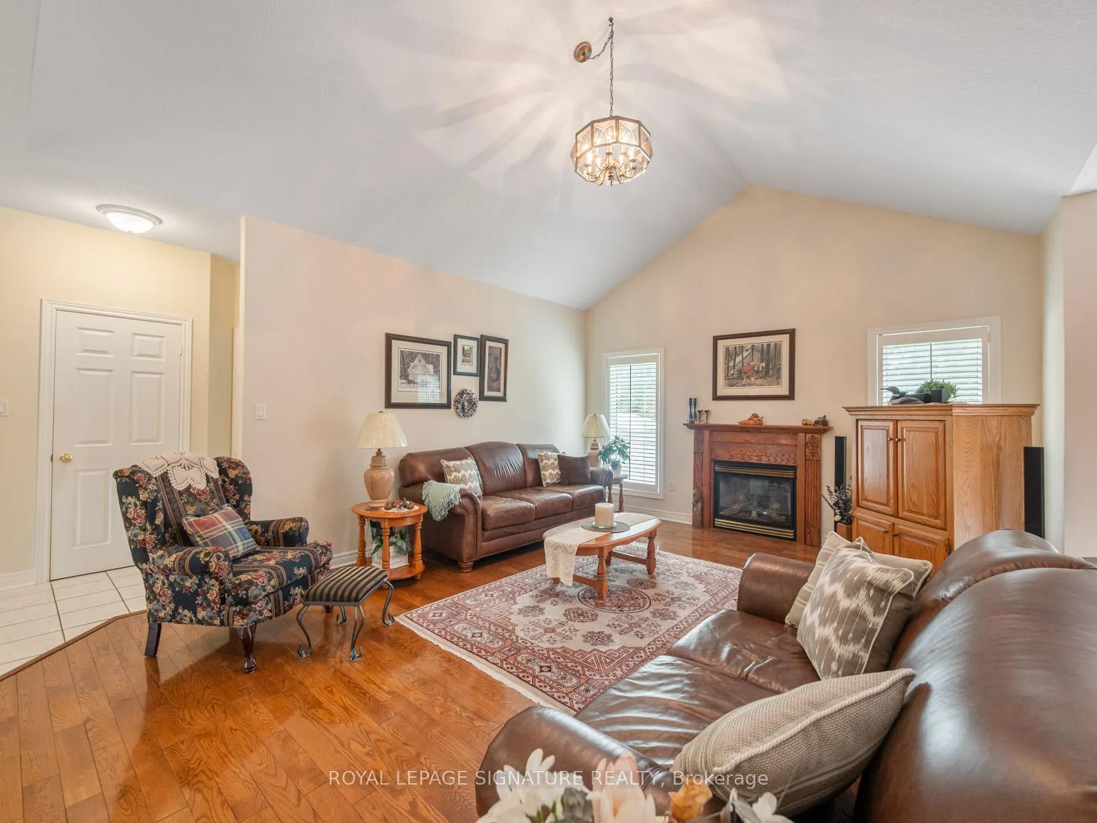 Photo 10 of 85 Ferncroft Drive, Georgina, Historic Lakeshore Communities — HOMEH