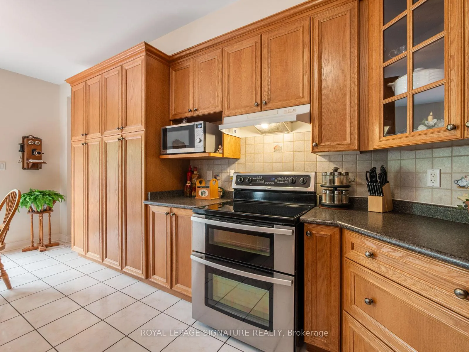 Photo 13 of 85 Ferncroft Drive, Georgina, Historic Lakeshore Communities — HOMEH