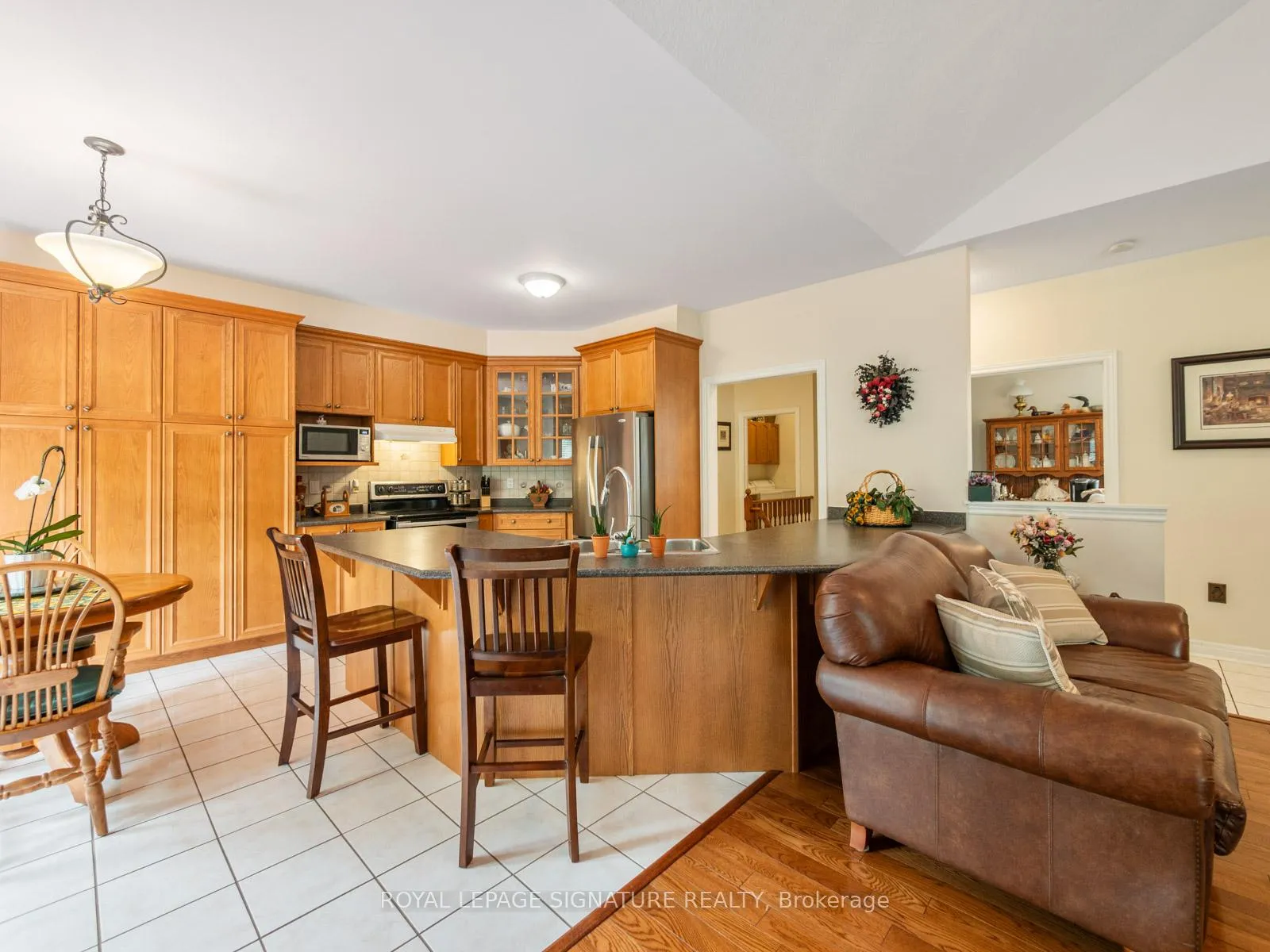 Photo 20 of 85 Ferncroft Drive, Georgina, Historic Lakeshore Communities — HOMEH