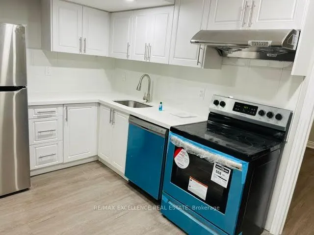 Photo 2 of Unit Basement Apartment, 77 Folgate Crescent, Brampton, Sandringham-Wellington North — HOMEH