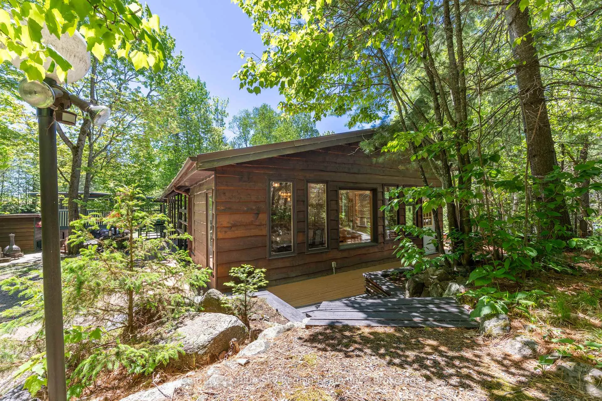 Photo 6 of 370 Highway 17 E, North Bay, Birchaven — HOMEH