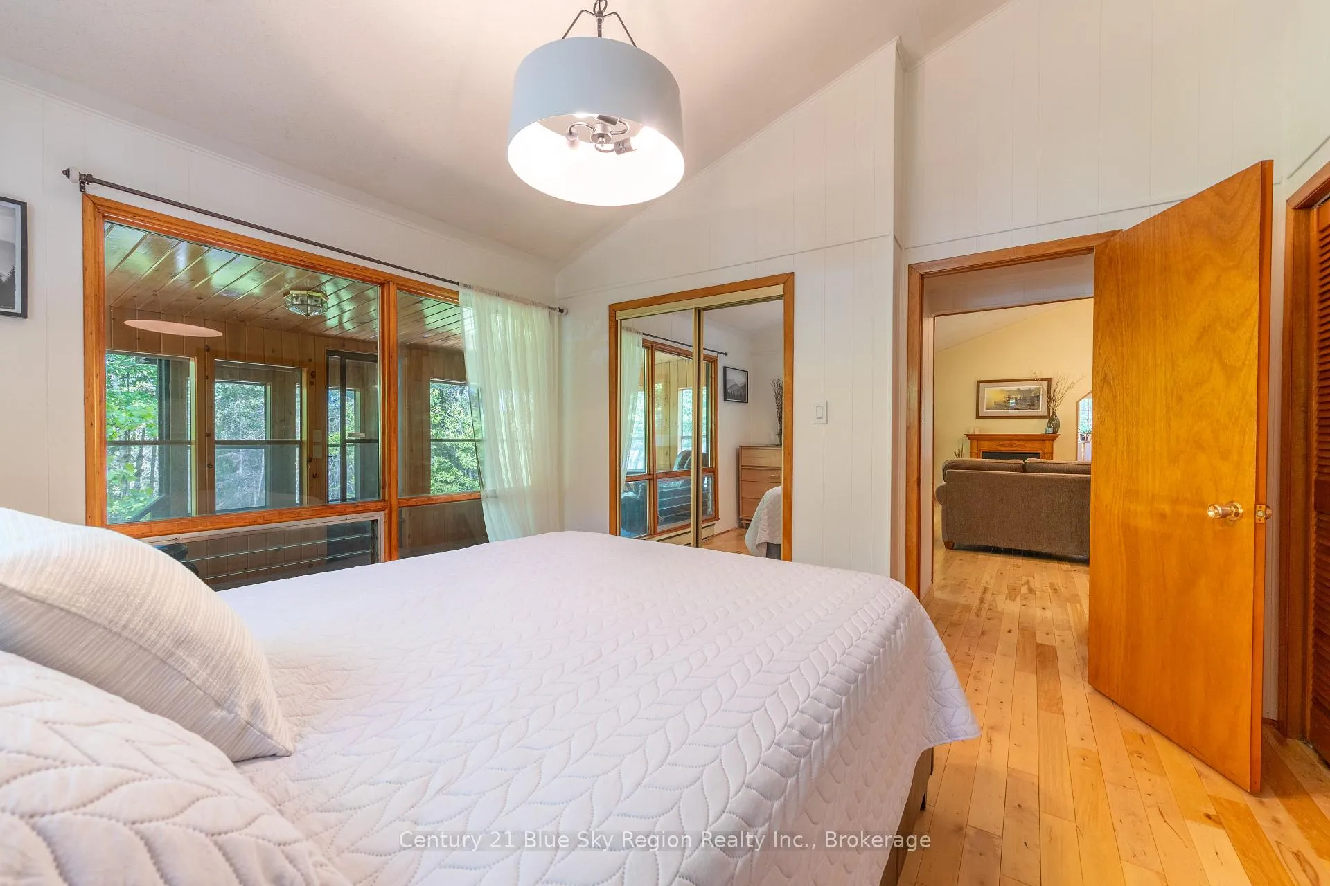Photo 18 of 370 Highway 17 E, North Bay, Birchaven — HOMEH