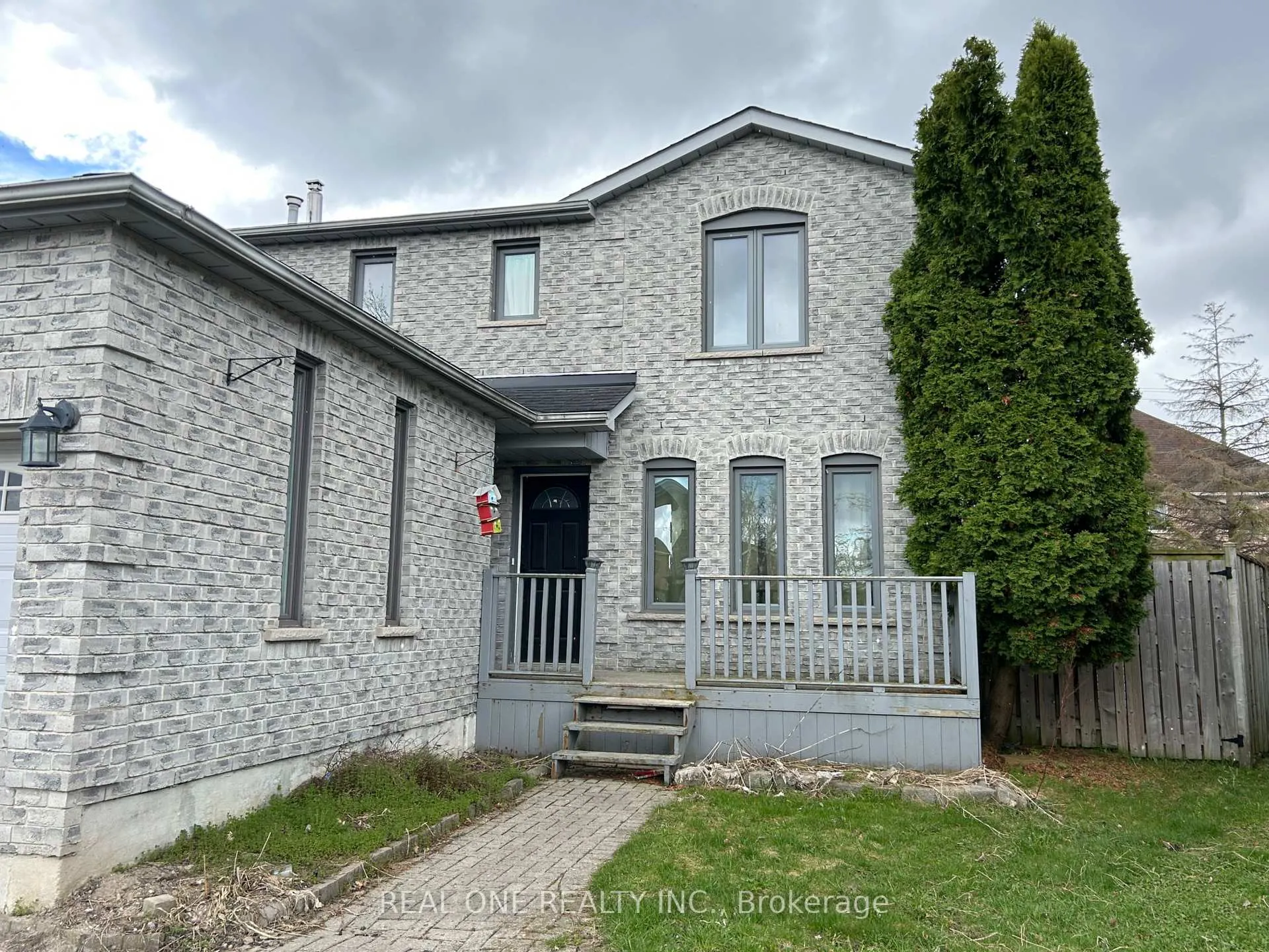 Photo 4 of 19 Blair Crescent, Barrie, Grove East — HOMEH