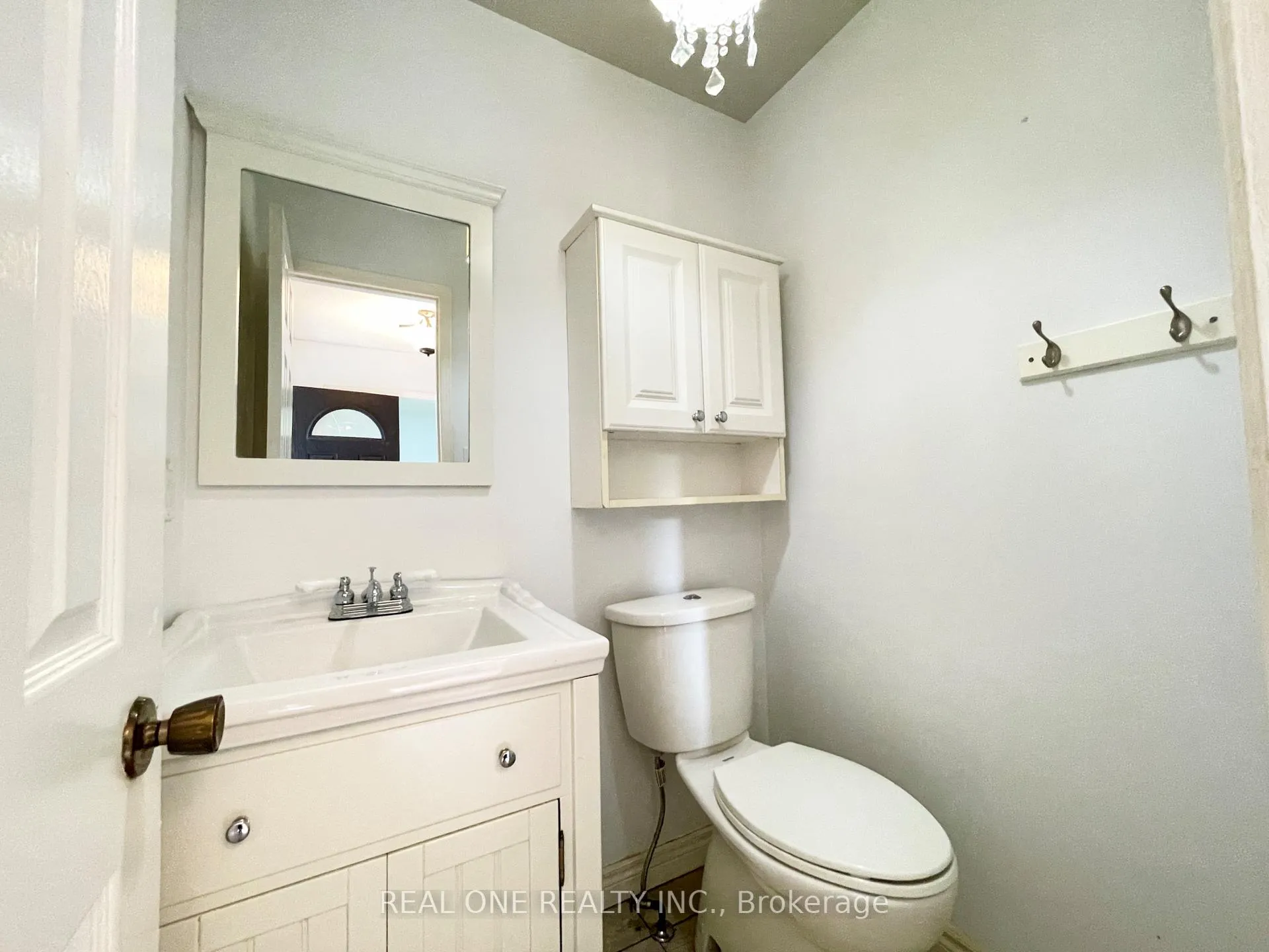 Photo 9 of 19 Blair Crescent, Barrie, Grove East — HOMEH