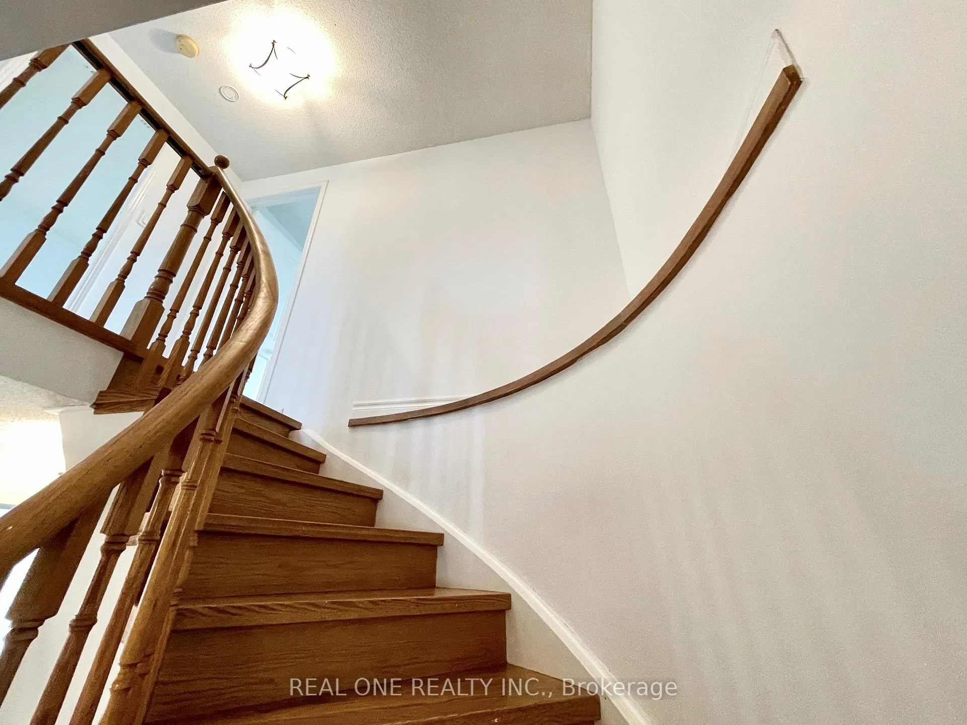 Photo 27 of 19 Blair Crescent, Barrie, Grove East — HOMEH