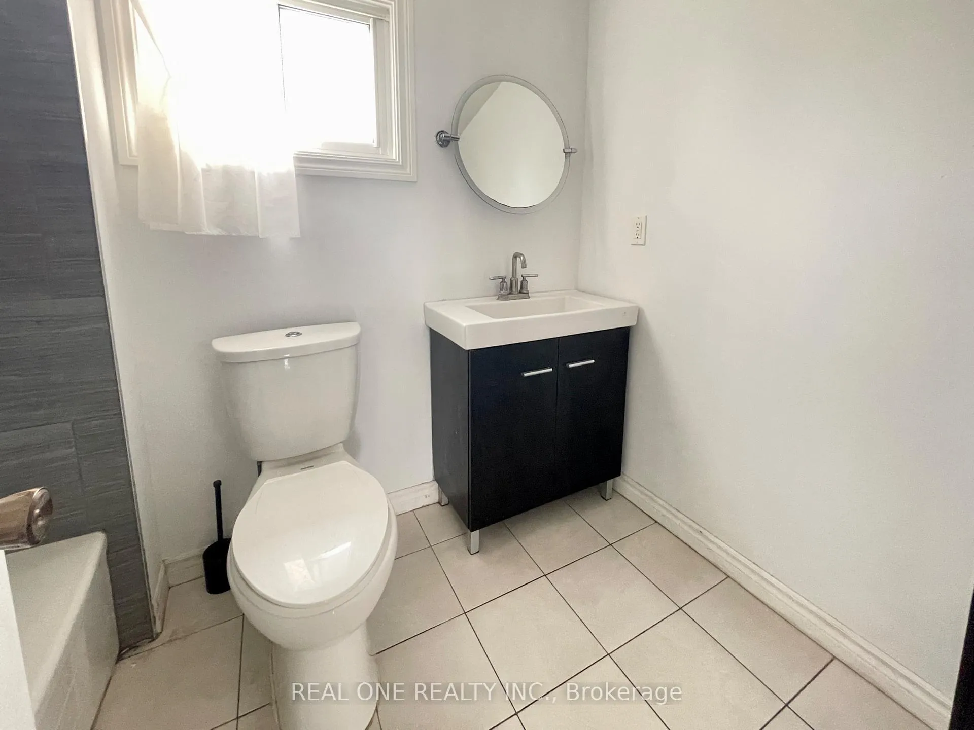 Photo 31 of 19 Blair Crescent, Barrie, Grove East — HOMEH
