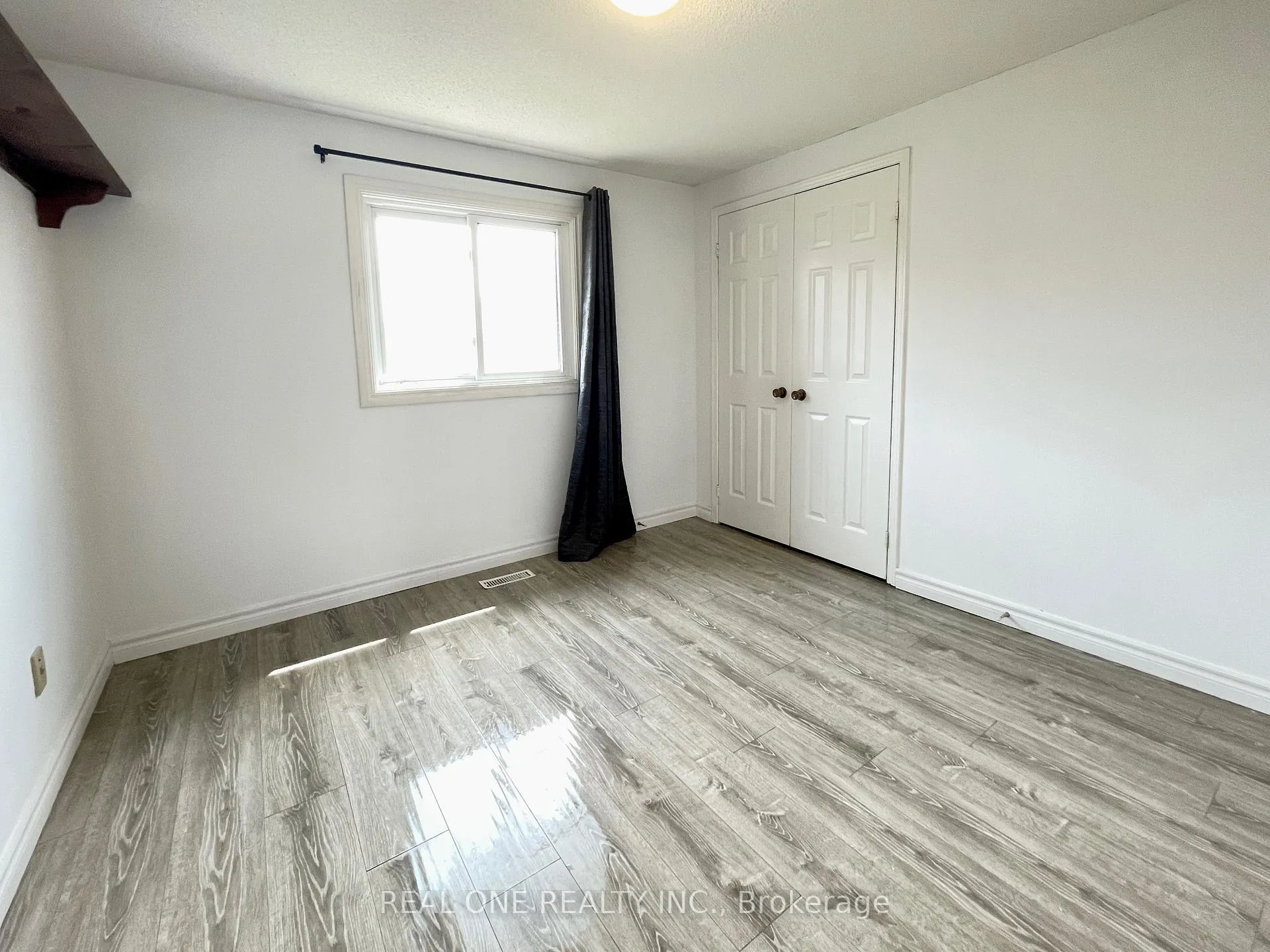 Photo 33 of 19 Blair Crescent, Barrie, Grove East — HOMEH