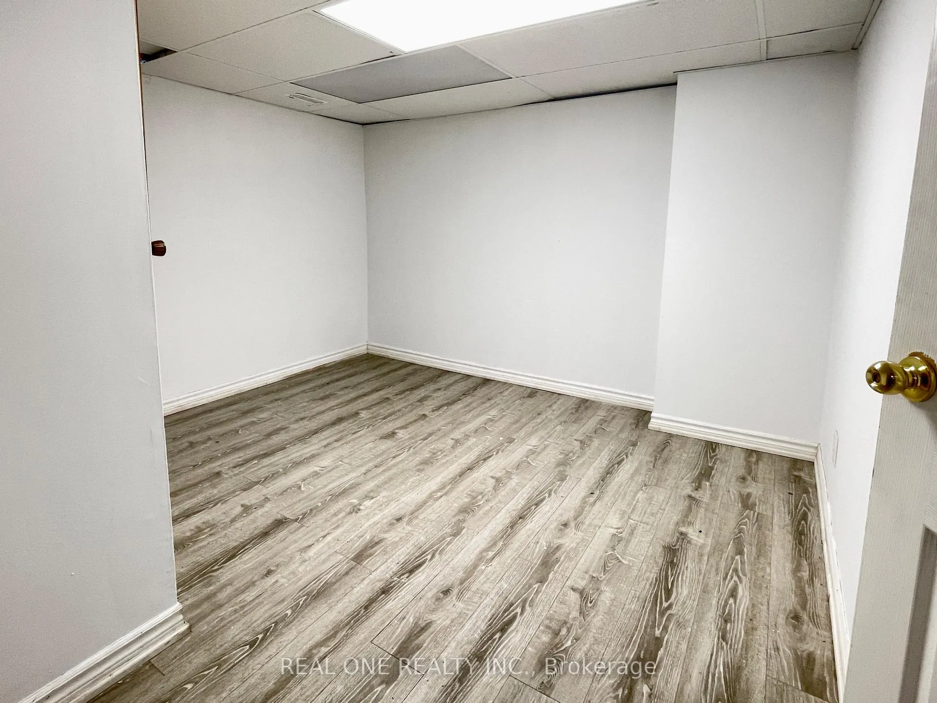Photo 37 of 19 Blair Crescent, Barrie, Grove East — HOMEH