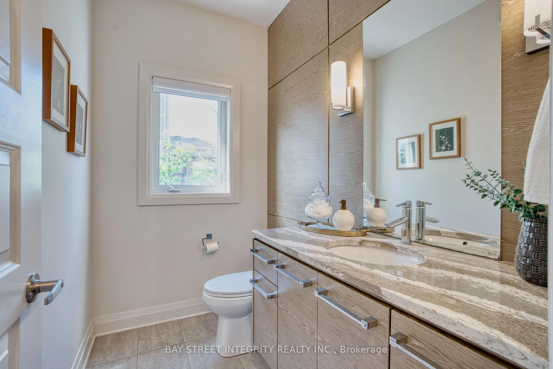 Photo 20 of 556 Bradwell Chase, London, North R — HOMEH