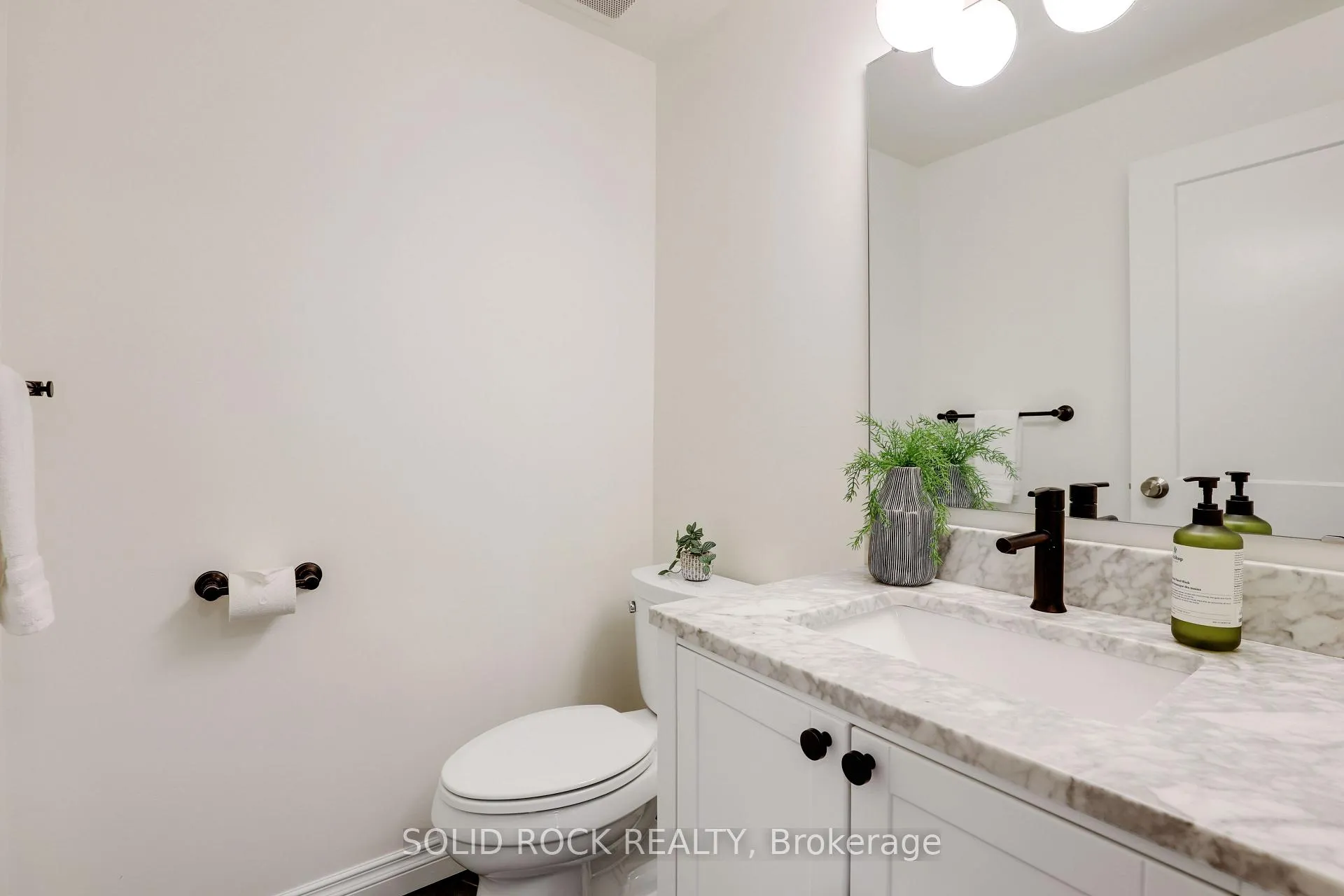 Photo 14 of 97 Beachview Private, Ottawa, Mooneys Bay/Riverside Park — HOMEH