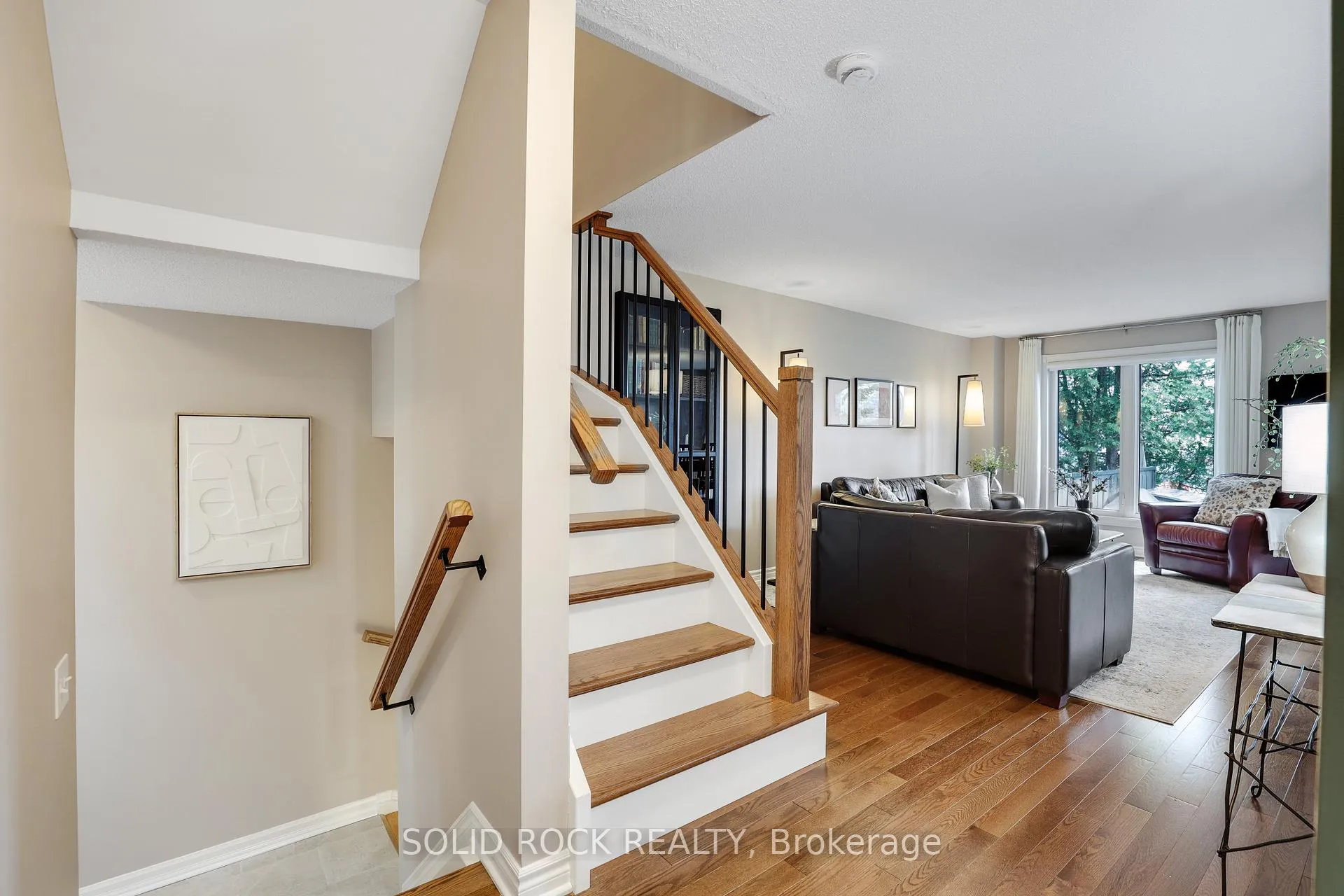 Photo 15 of 97 Beachview Private, Ottawa, Mooneys Bay/Riverside Park — HOMEH