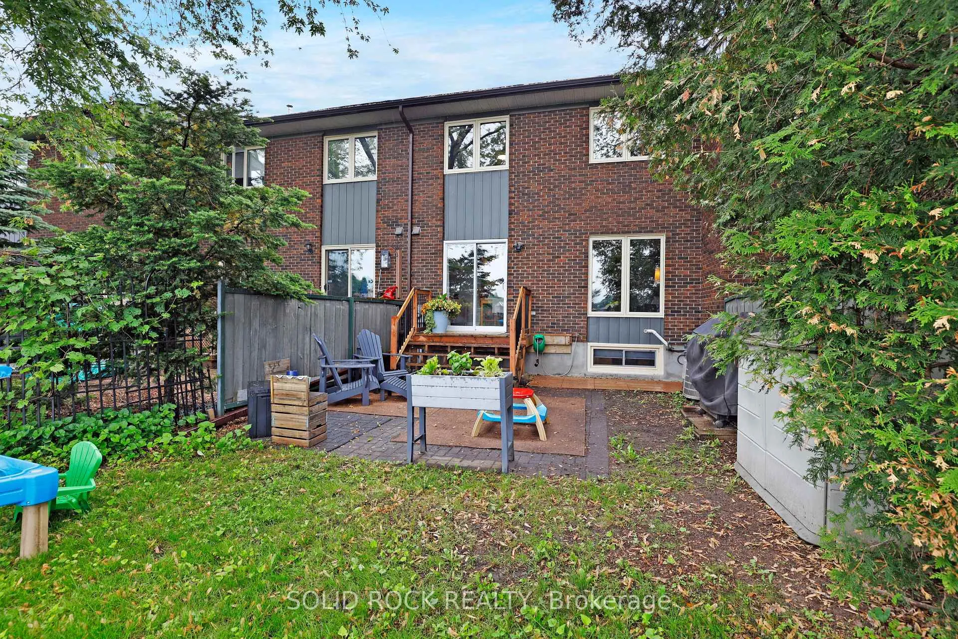 Photo 24 of 97 Beachview Private, Ottawa, Mooneys Bay/Riverside Park — HOMEH