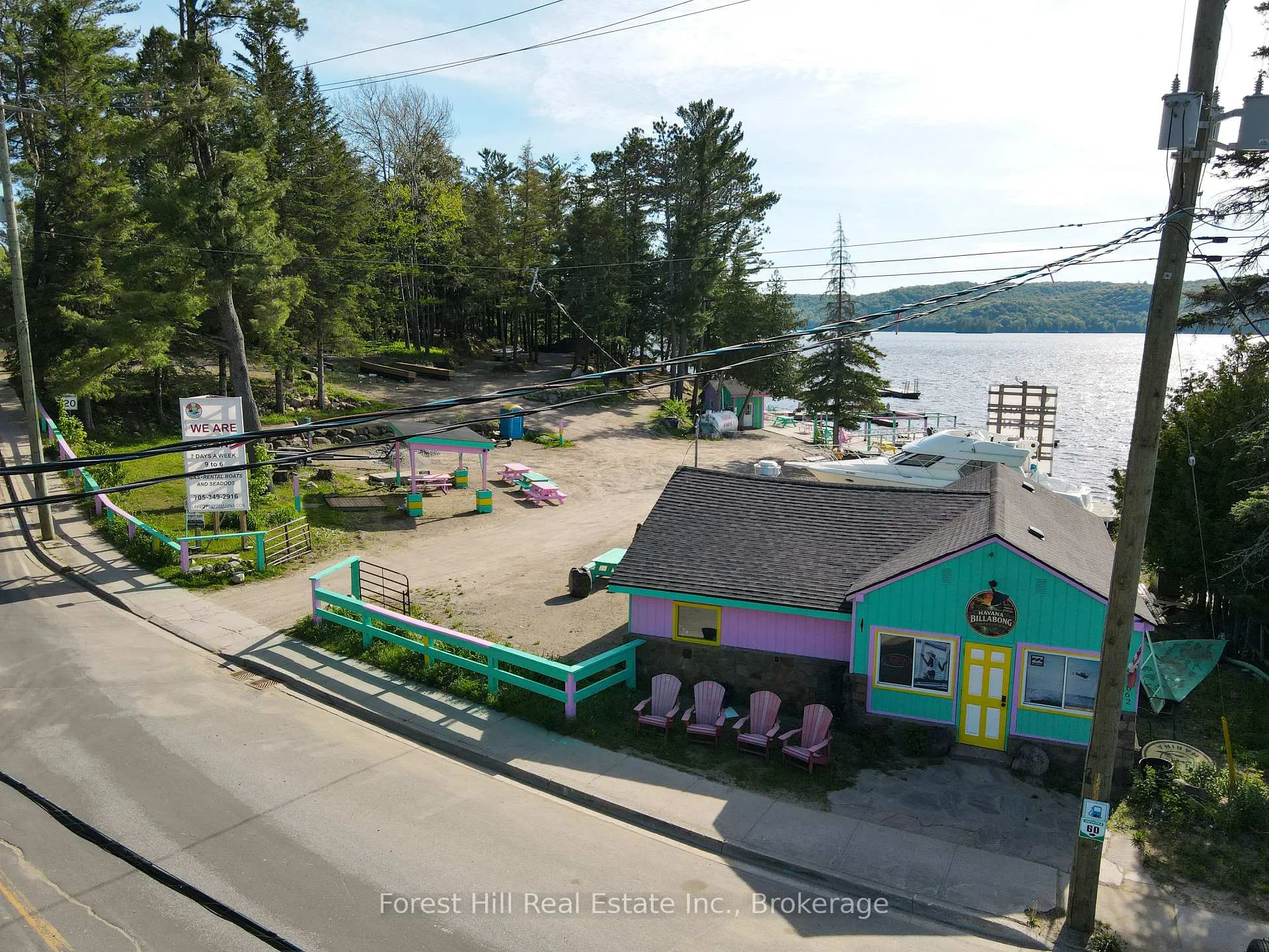 Photo of 1092 Main Street