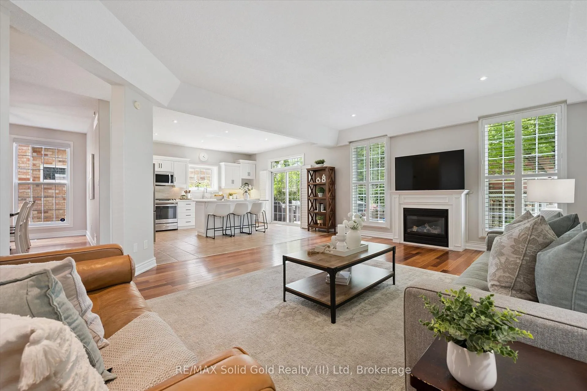 Photo 7 of 774 Chesapeake Drive, Waterloo — HOMEH