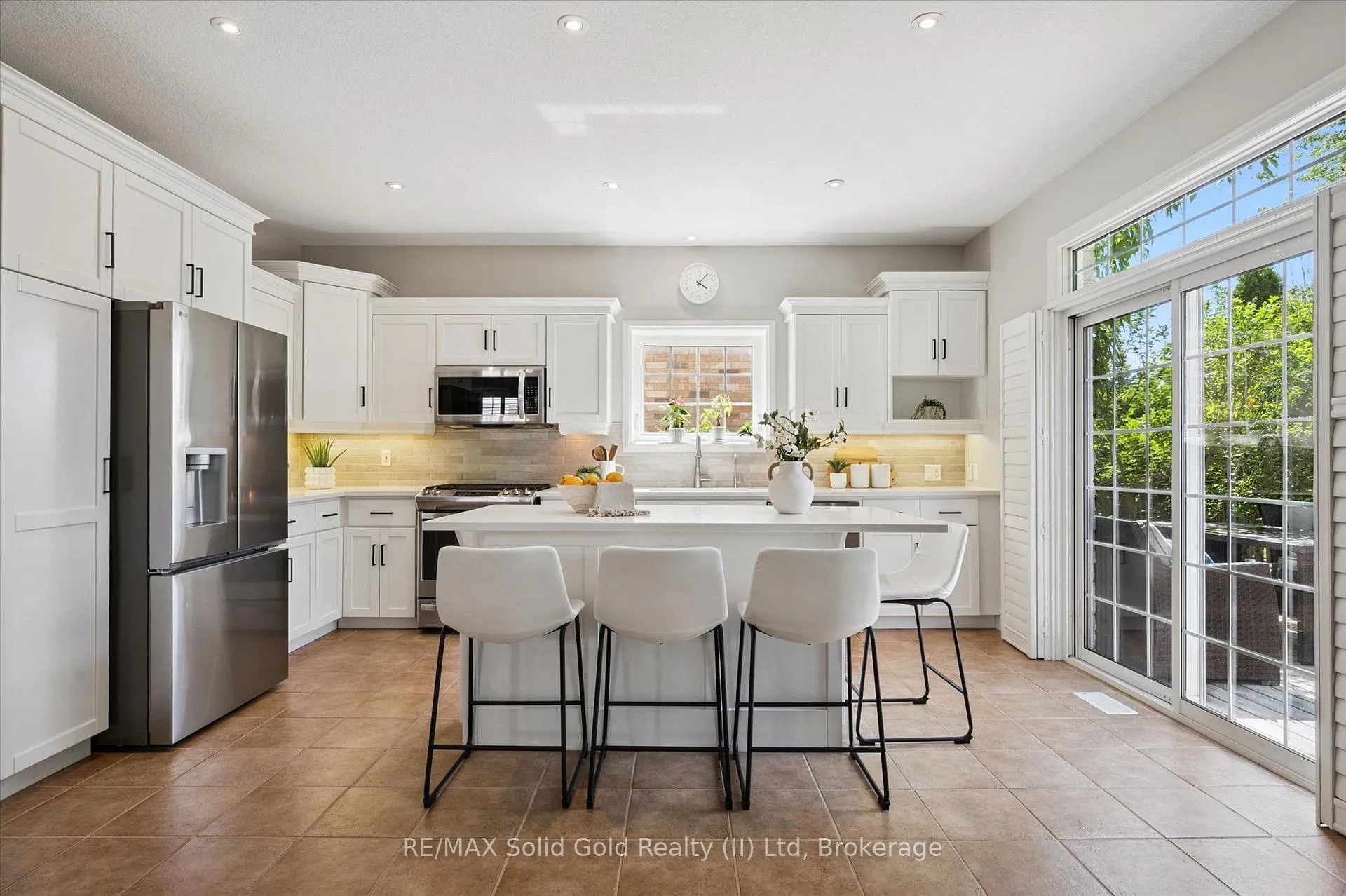 Photo 9 of 774 Chesapeake Drive, Waterloo — HOMEH