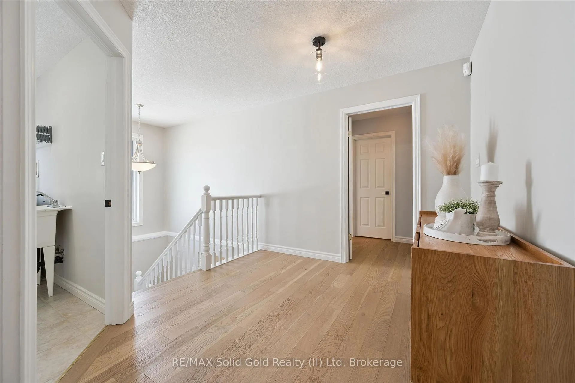 Photo 17 of 774 Chesapeake Drive, Waterloo — HOMEH