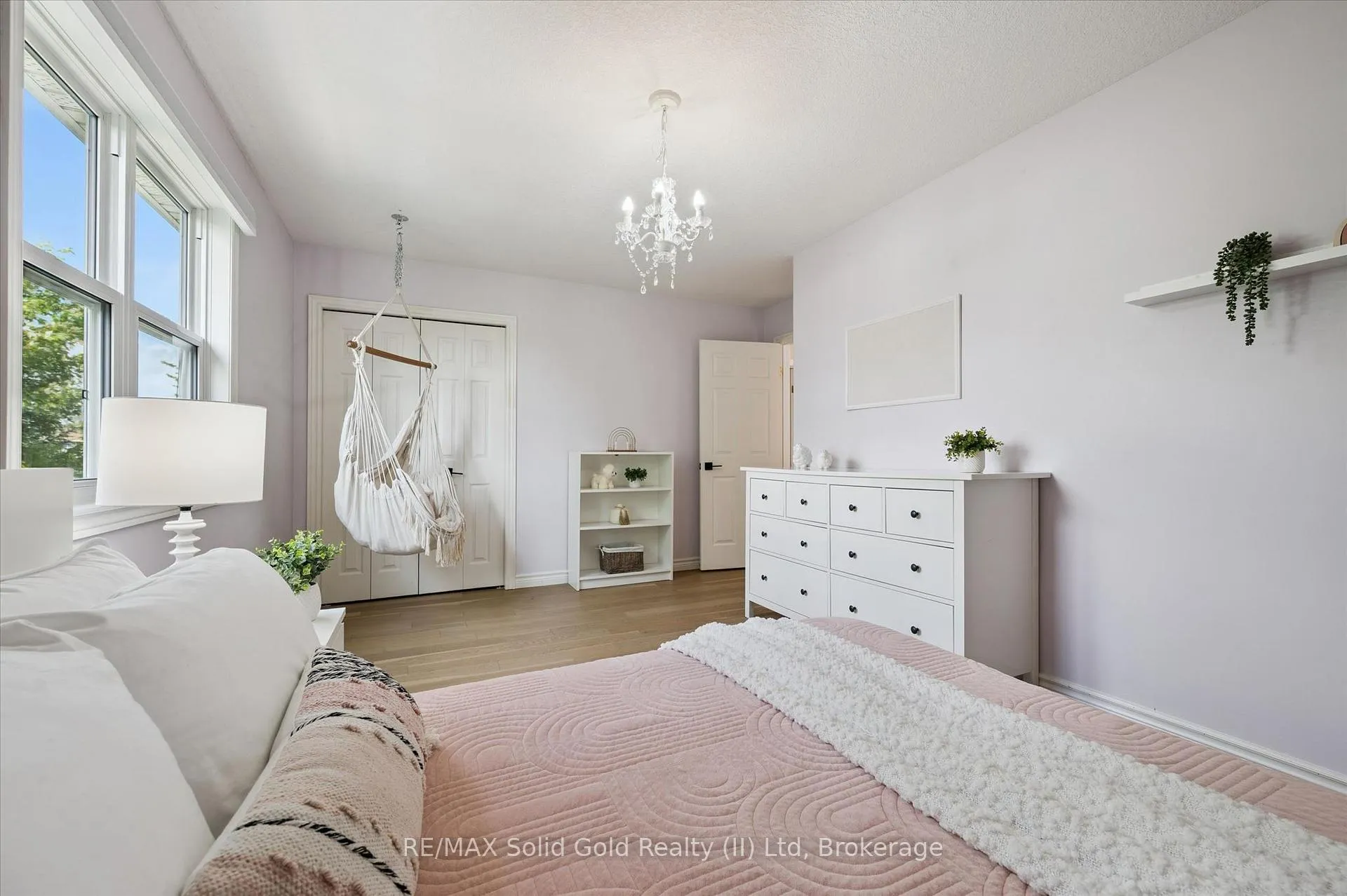 Photo 21 of 774 Chesapeake Drive, Waterloo — HOMEH