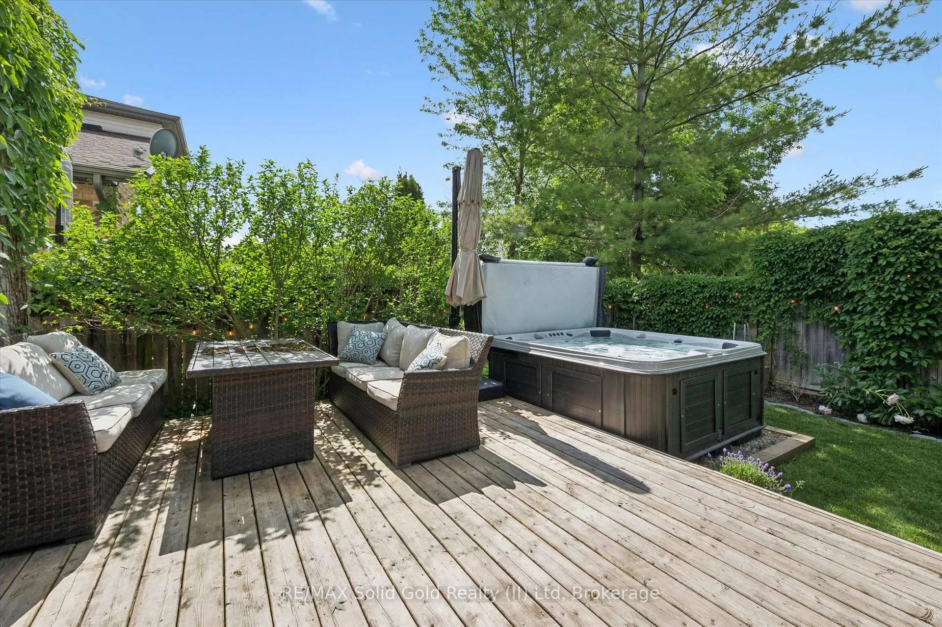 Photo 37 of 774 Chesapeake Drive, Waterloo — HOMEH