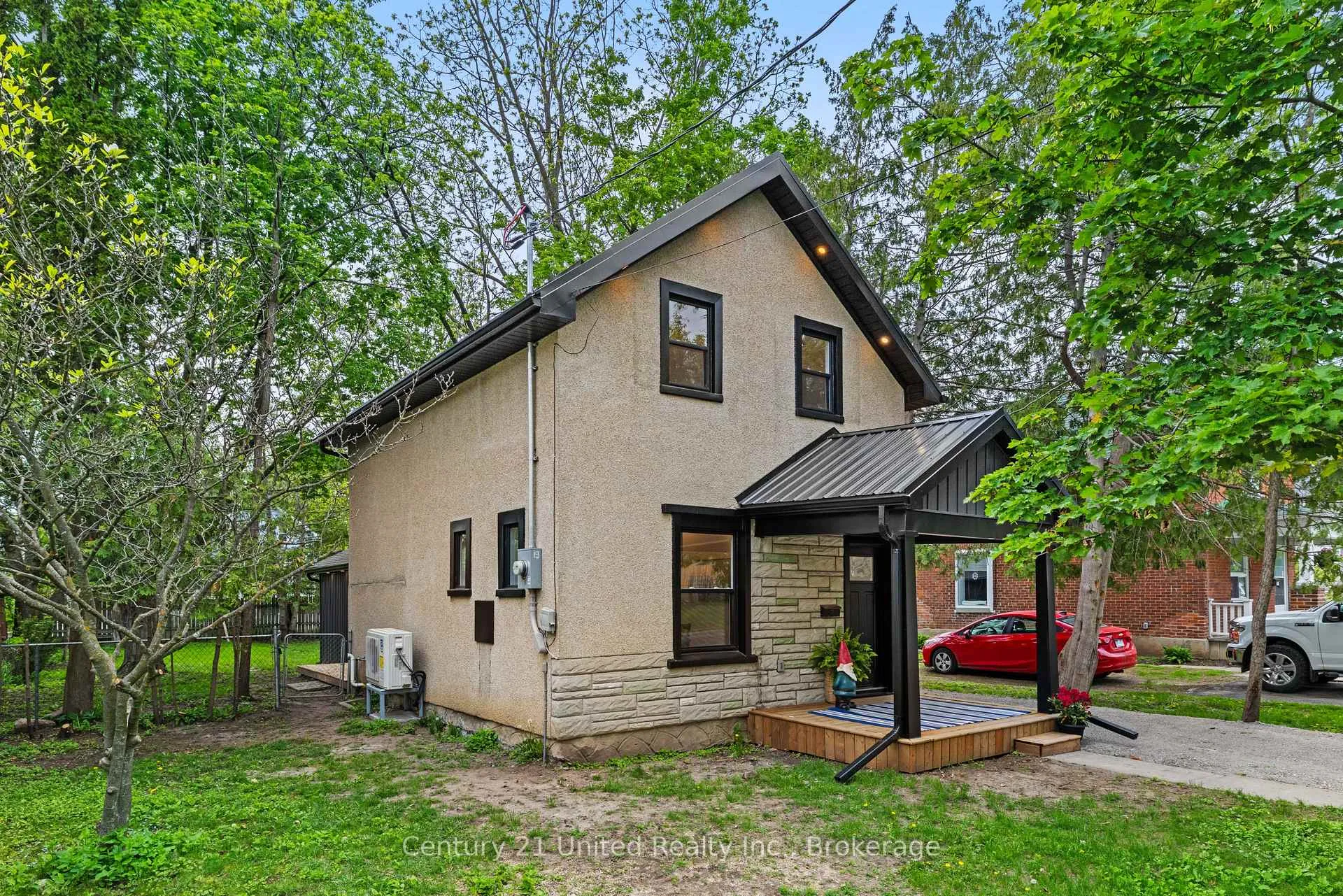 Front of 633 Rogers Street