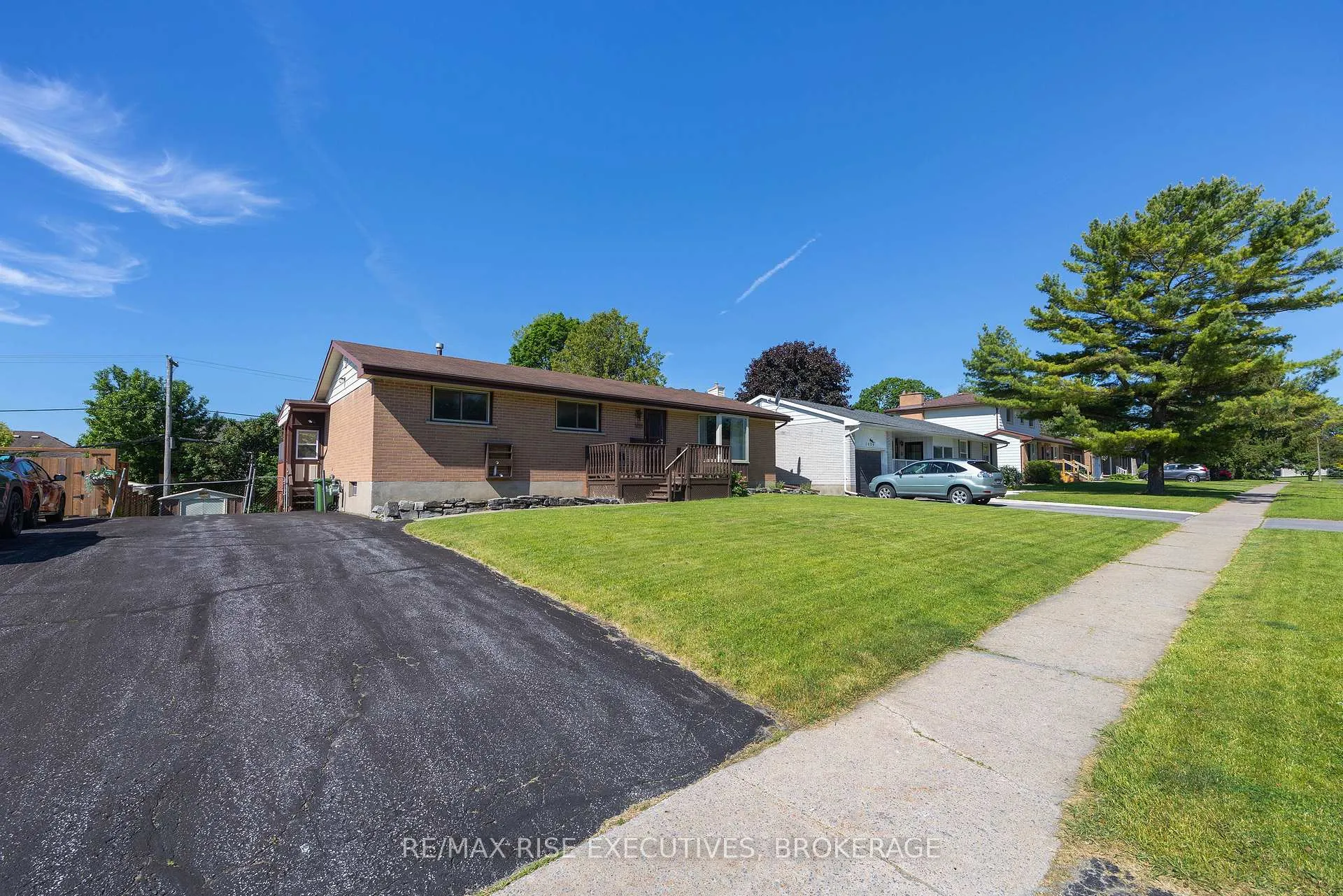 Photo 2 of 1055 Lincoln Drive, Kingston, South of Taylor-Kidd Blvd — HOMEH