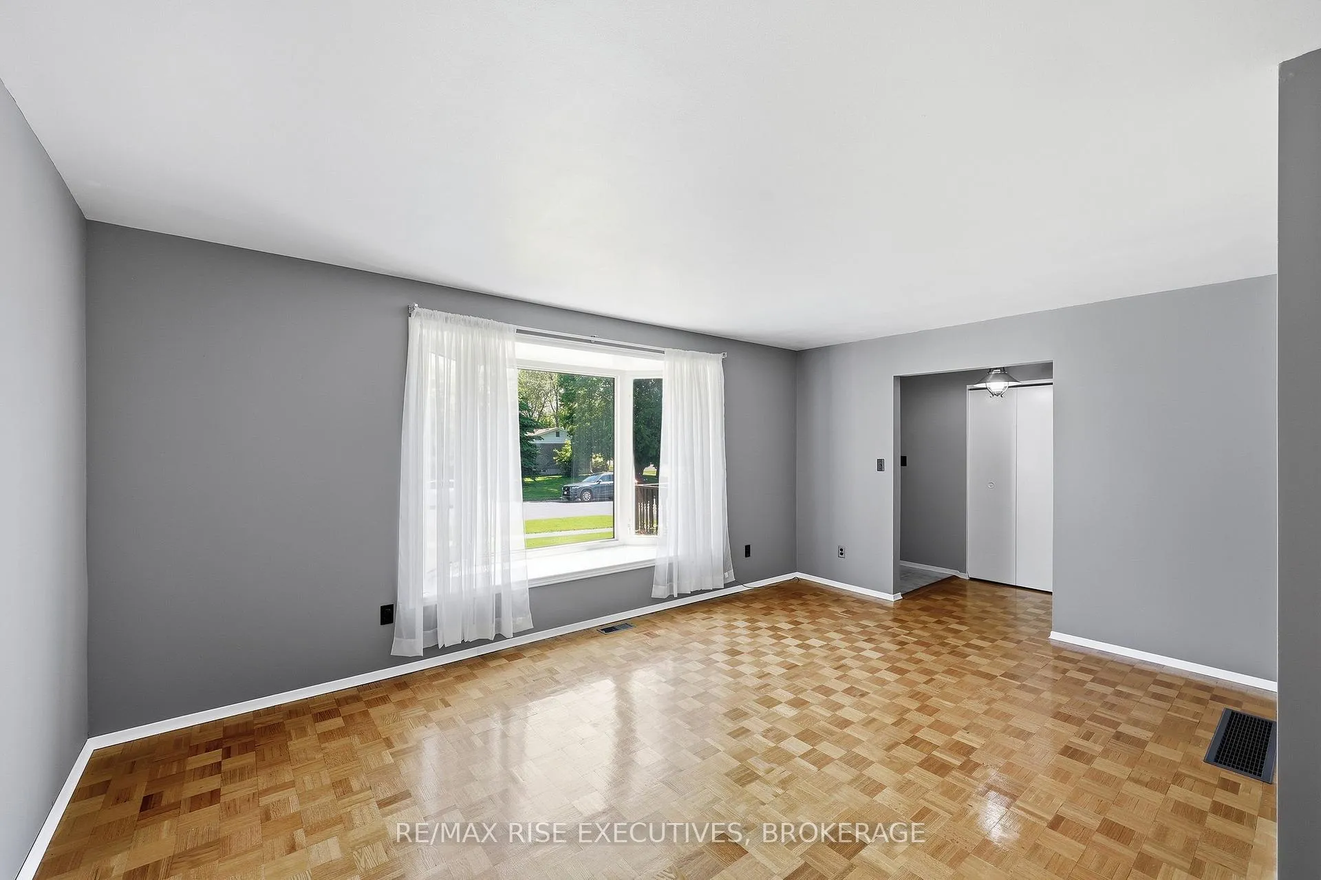 Photo 8 of 1055 Lincoln Drive, Kingston, South of Taylor-Kidd Blvd — HOMEH