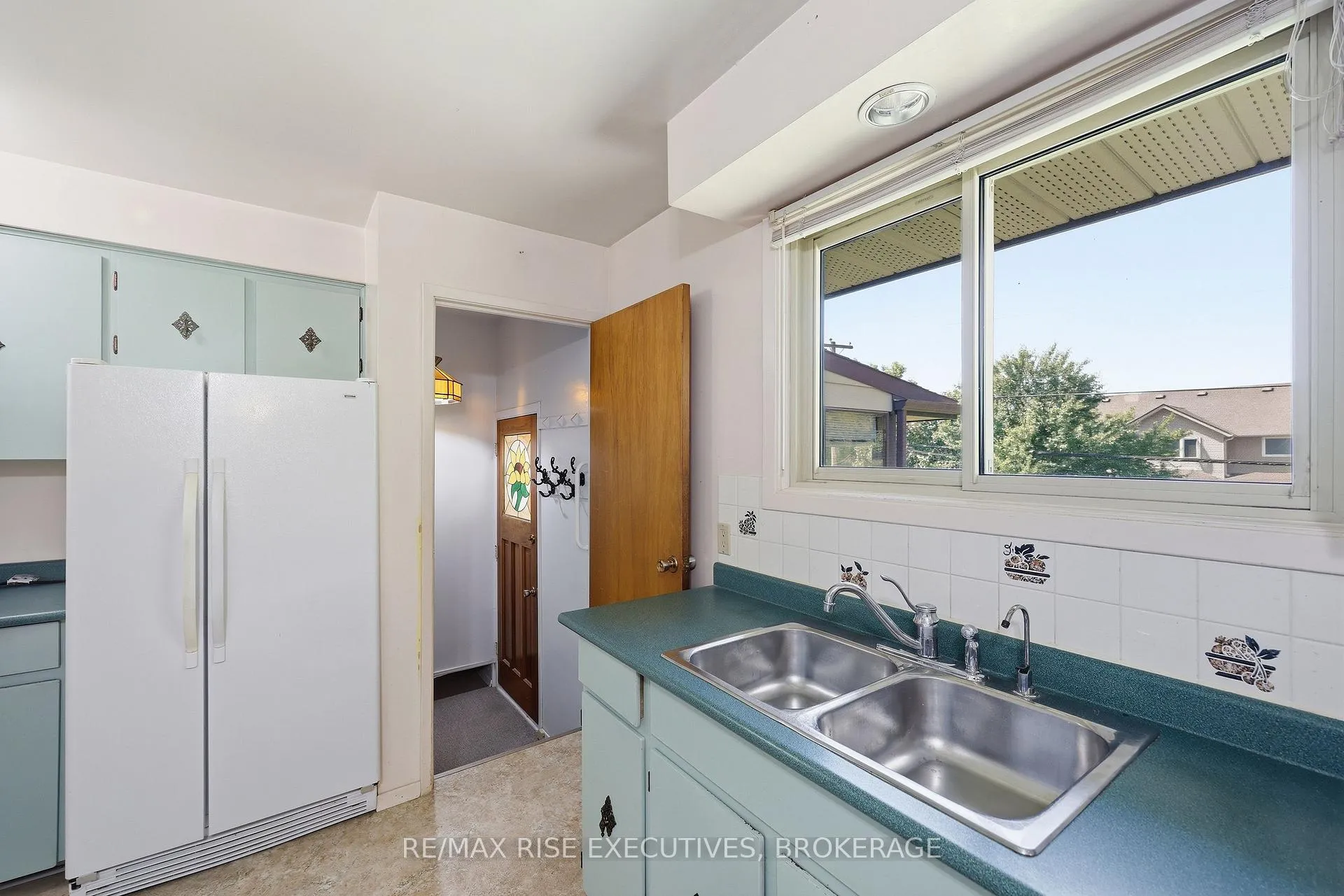 Photo 15 of 1055 Lincoln Drive, Kingston, South of Taylor-Kidd Blvd — HOMEH