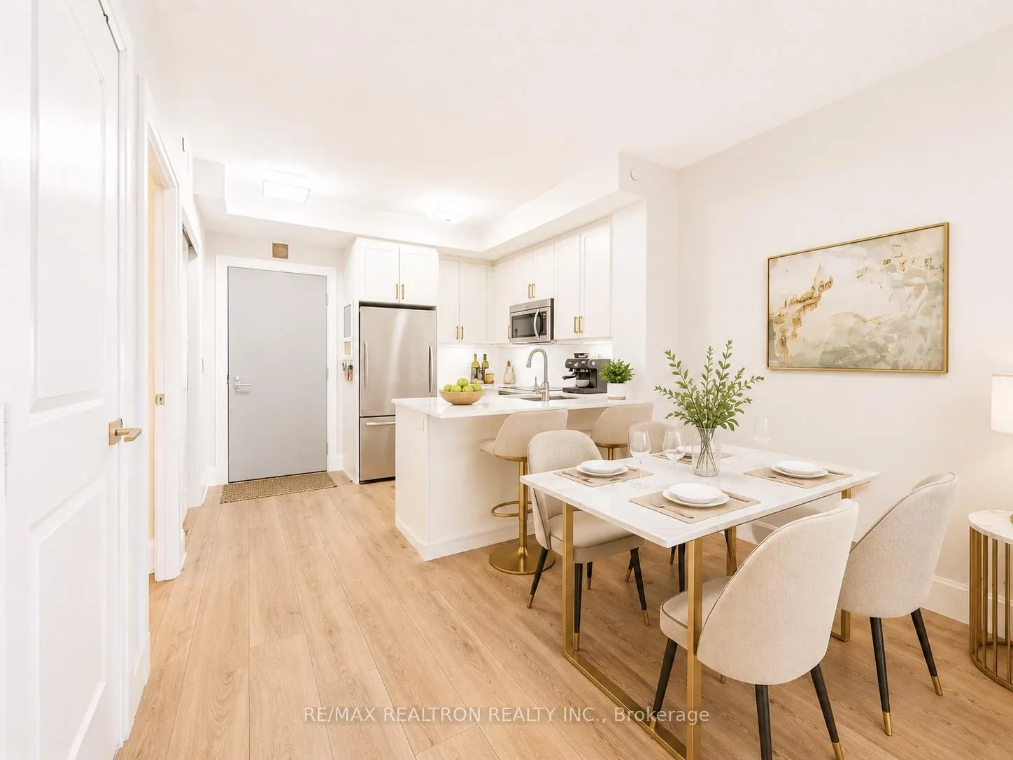 Photo 6 of Unit 415, 2 Old Mill Drive, Toronto, High Park-Swansea — HOMEH