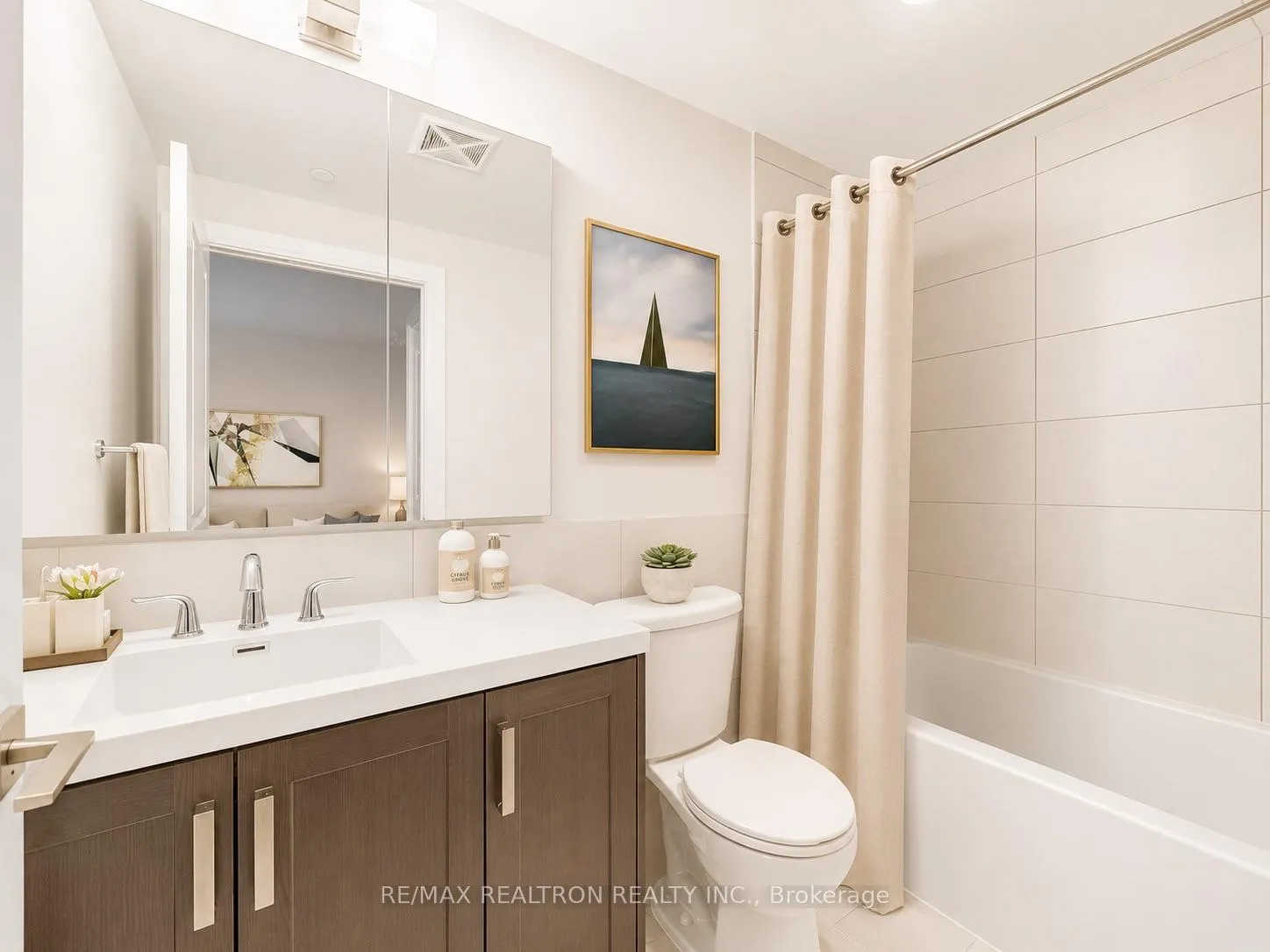 Photo 12 of Unit 415, 2 Old Mill Drive, Toronto, High Park-Swansea — HOMEH