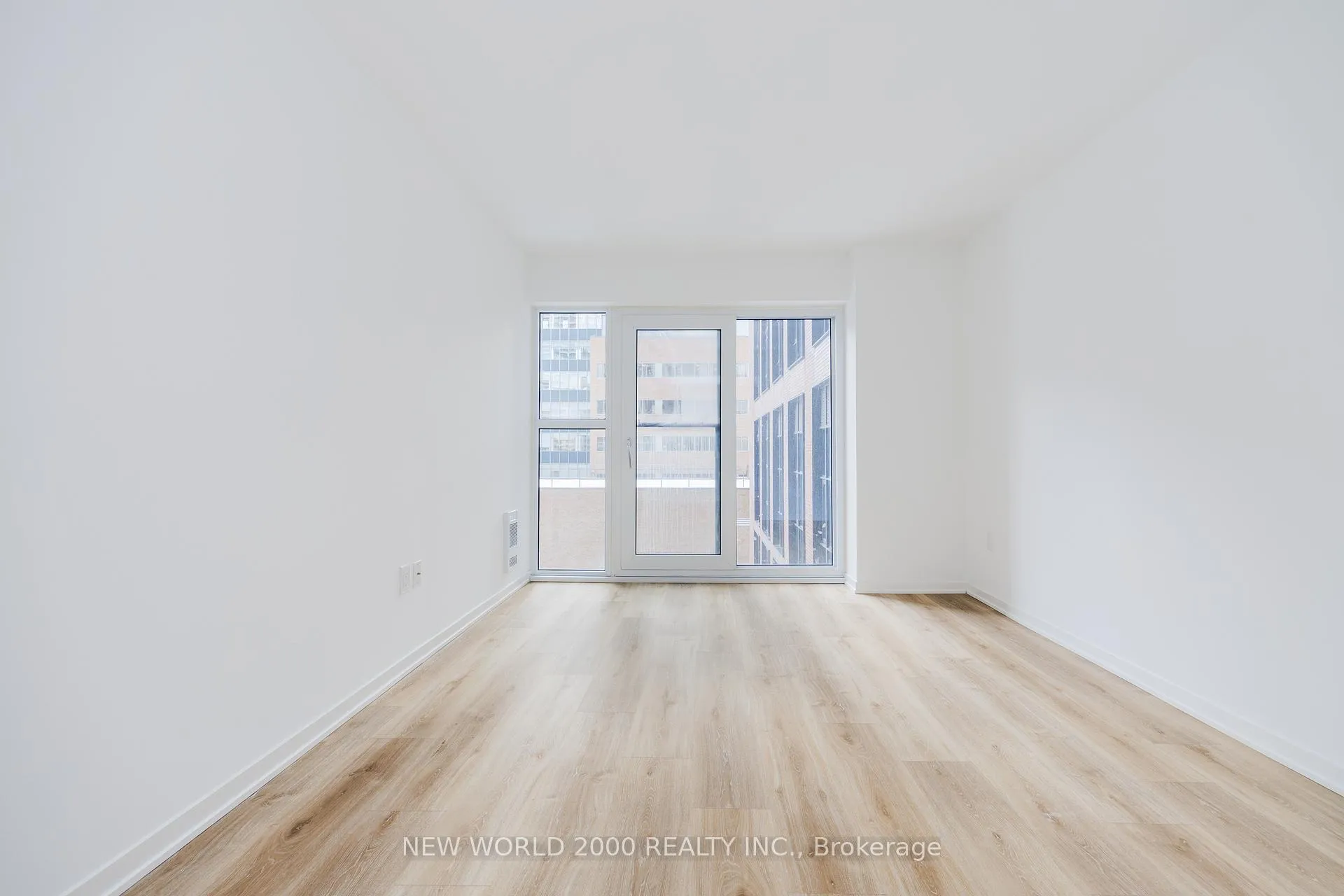 Photo 17 of Unit 2002, 101 Roehampton Avenue, Toronto, Mount Pleasant West — HOMEH