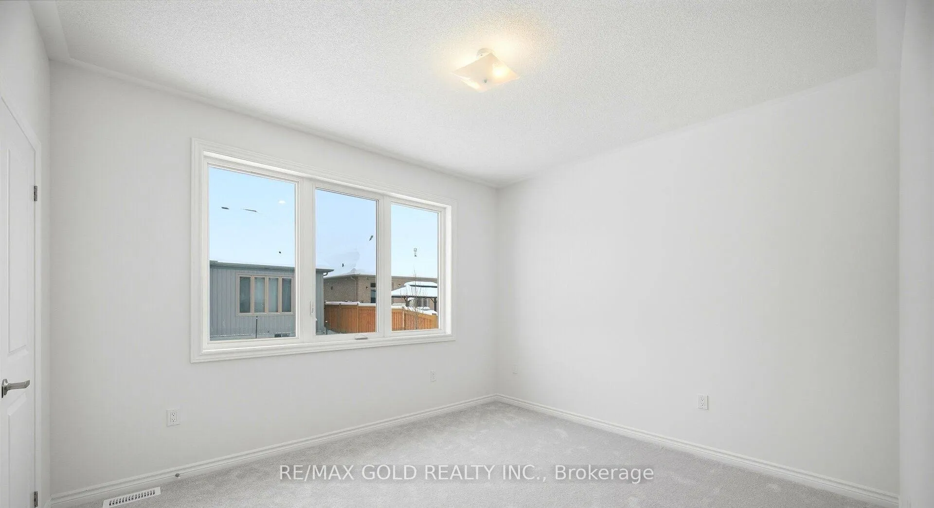 Photo 9 of 251 Wilcox Drive, Clearview, Stayner — HOMEH