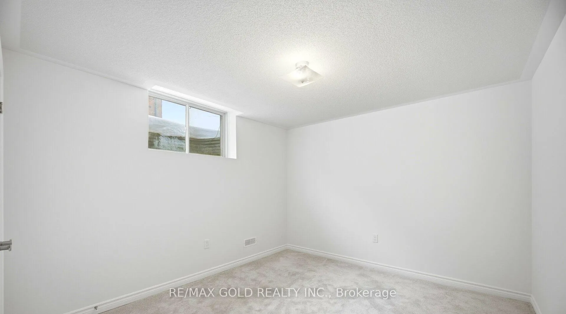 Photo 14 of 251 Wilcox Drive, Clearview, Stayner — HOMEH