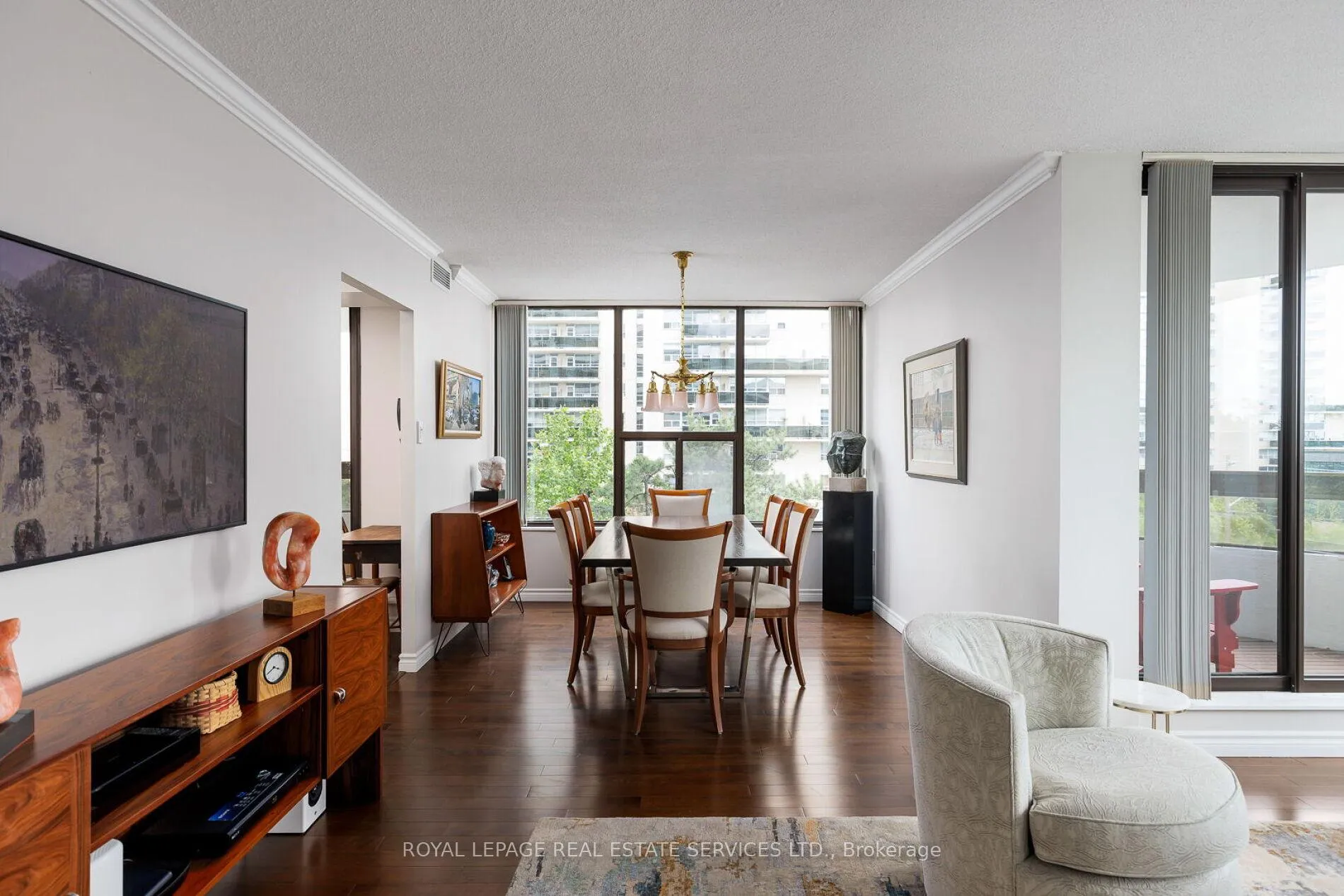 Photo 9 of Unit 401, 100 Quebec Avenue, Toronto, High Park North — HOMEH