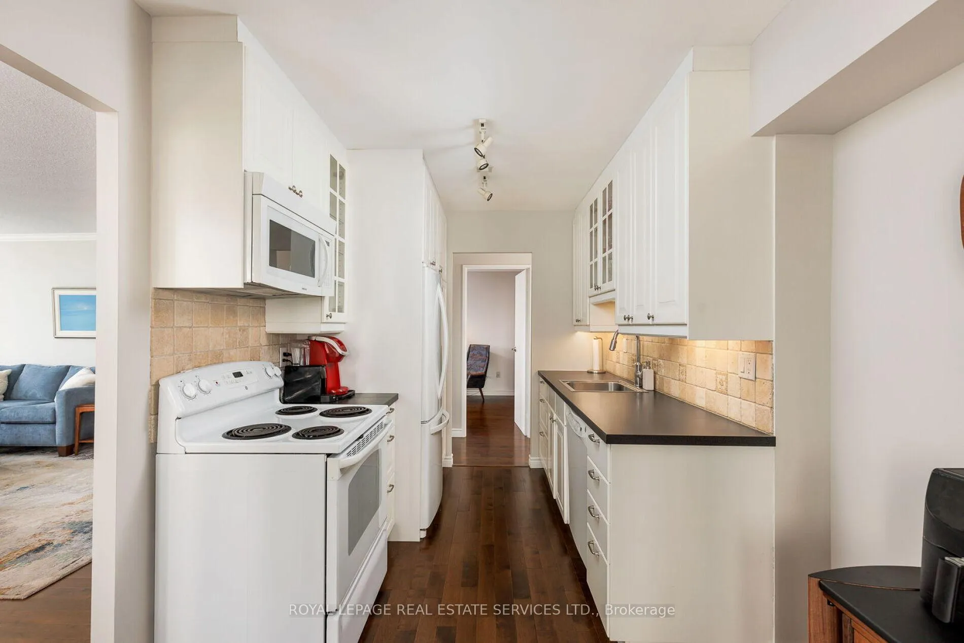 Photo 12 of Unit 401, 100 Quebec Avenue, Toronto, High Park North — HOMEH
