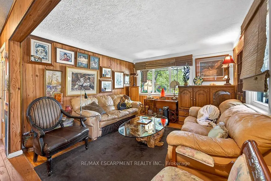 Photo 3 of 104 Teal Avenue, Hamilton, Stoney Creek — HOMEH