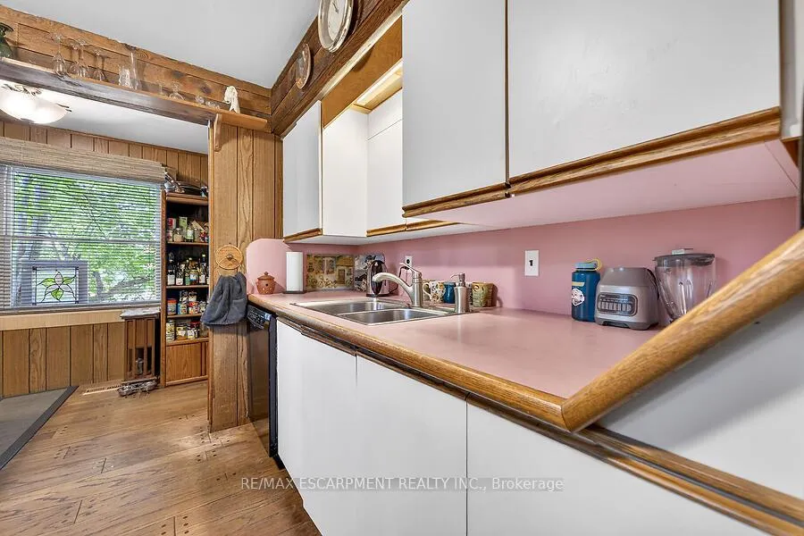 Photo 6 of 104 Teal Avenue, Hamilton, Stoney Creek — HOMEH