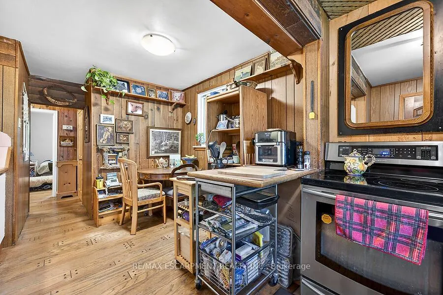 Photo 11 of 104 Teal Avenue, Hamilton, Stoney Creek — HOMEH