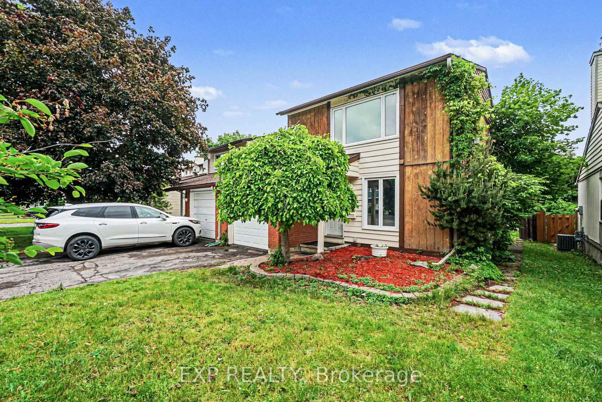 Photo 2 of 82 Sherway Drive, Ottawa, Barrhaven - Pheasant Run — HOMEH