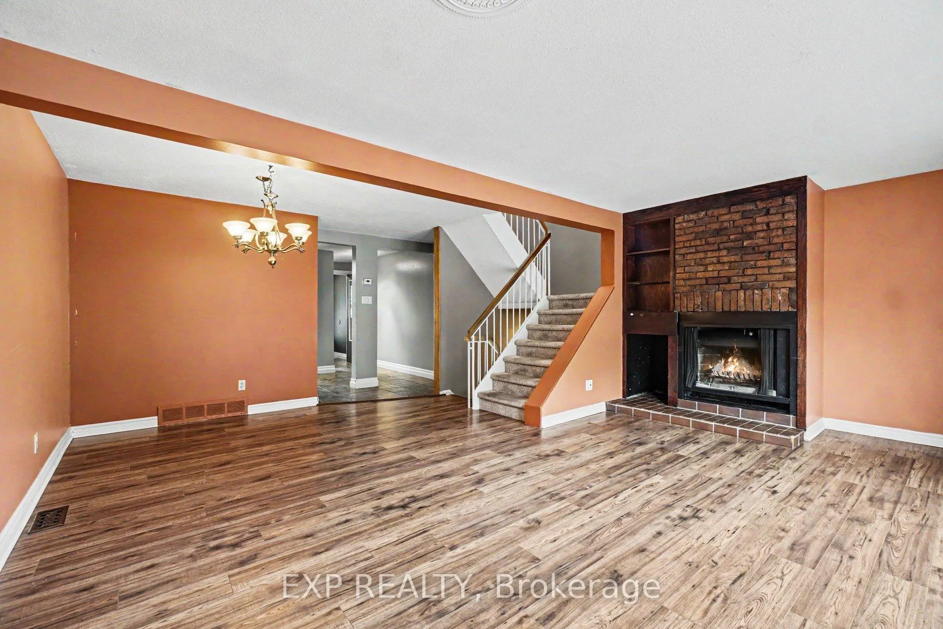 Photo 7 of 82 Sherway Drive, Ottawa, Barrhaven - Pheasant Run — HOMEH