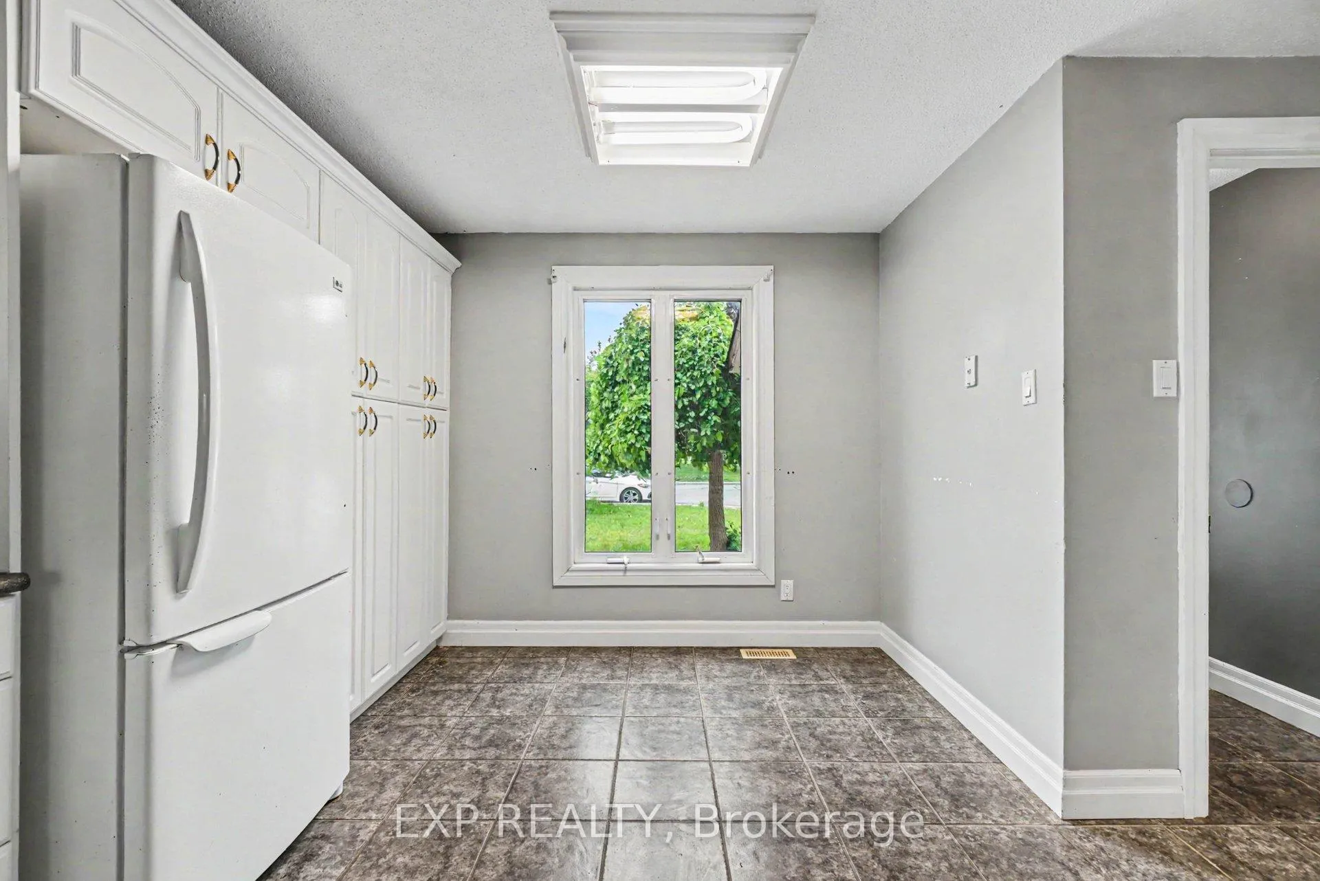 Photo 14 of 82 Sherway Drive, Ottawa, Barrhaven - Pheasant Run — HOMEH