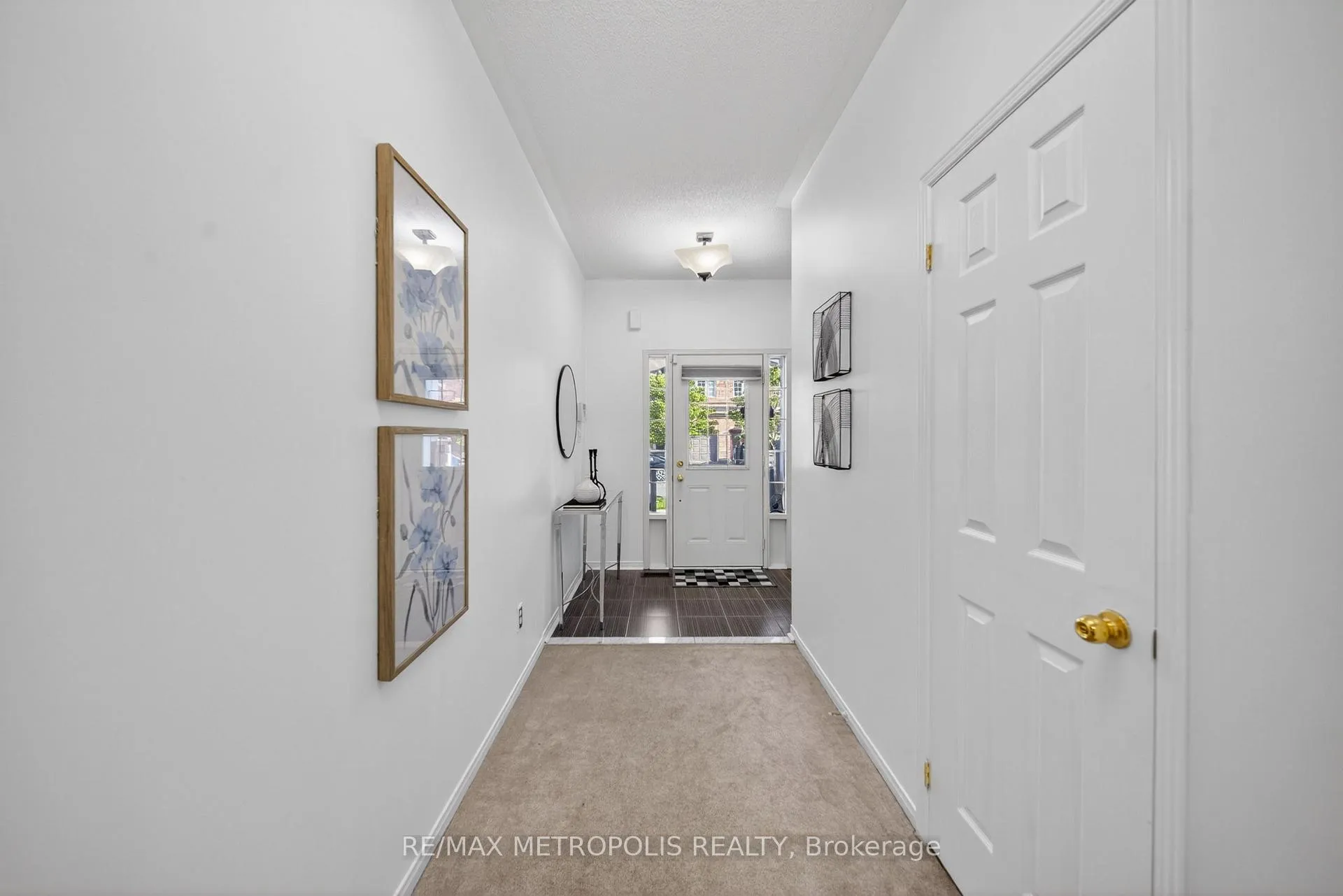 Photo 7 of 34 Michaelman Road, Ajax, South East — HOMEH