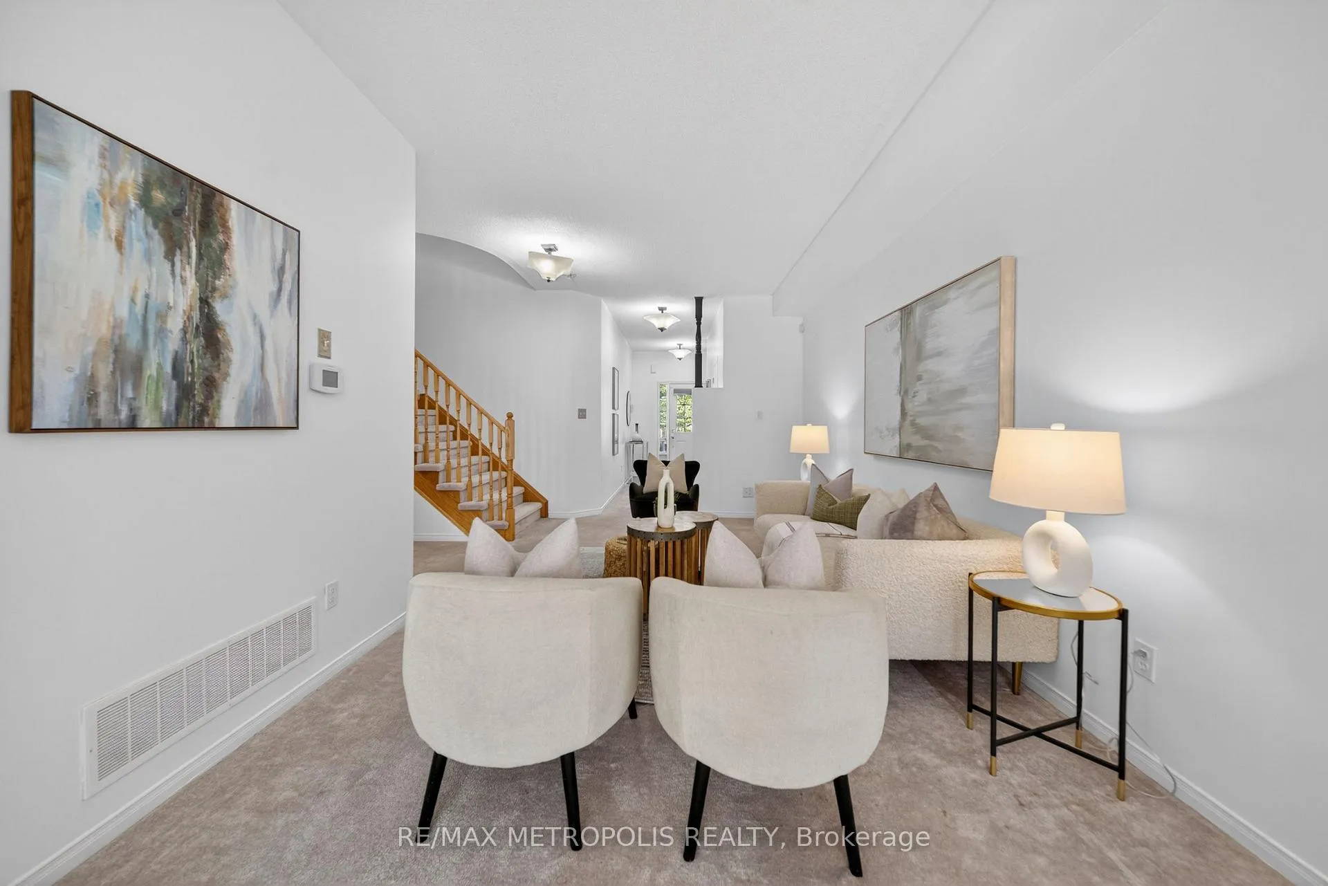 Photo 10 of 34 Michaelman Road, Ajax, South East — HOMEH