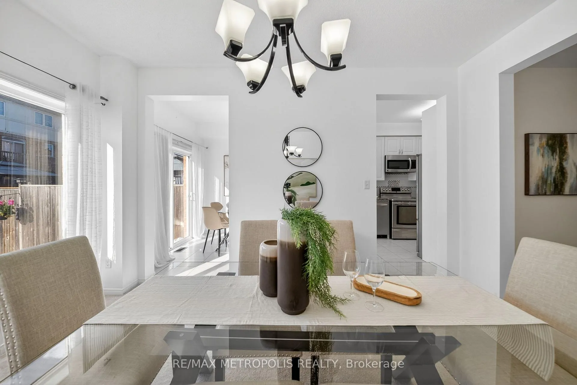 Photo 15 of 34 Michaelman Road, Ajax, South East — HOMEH