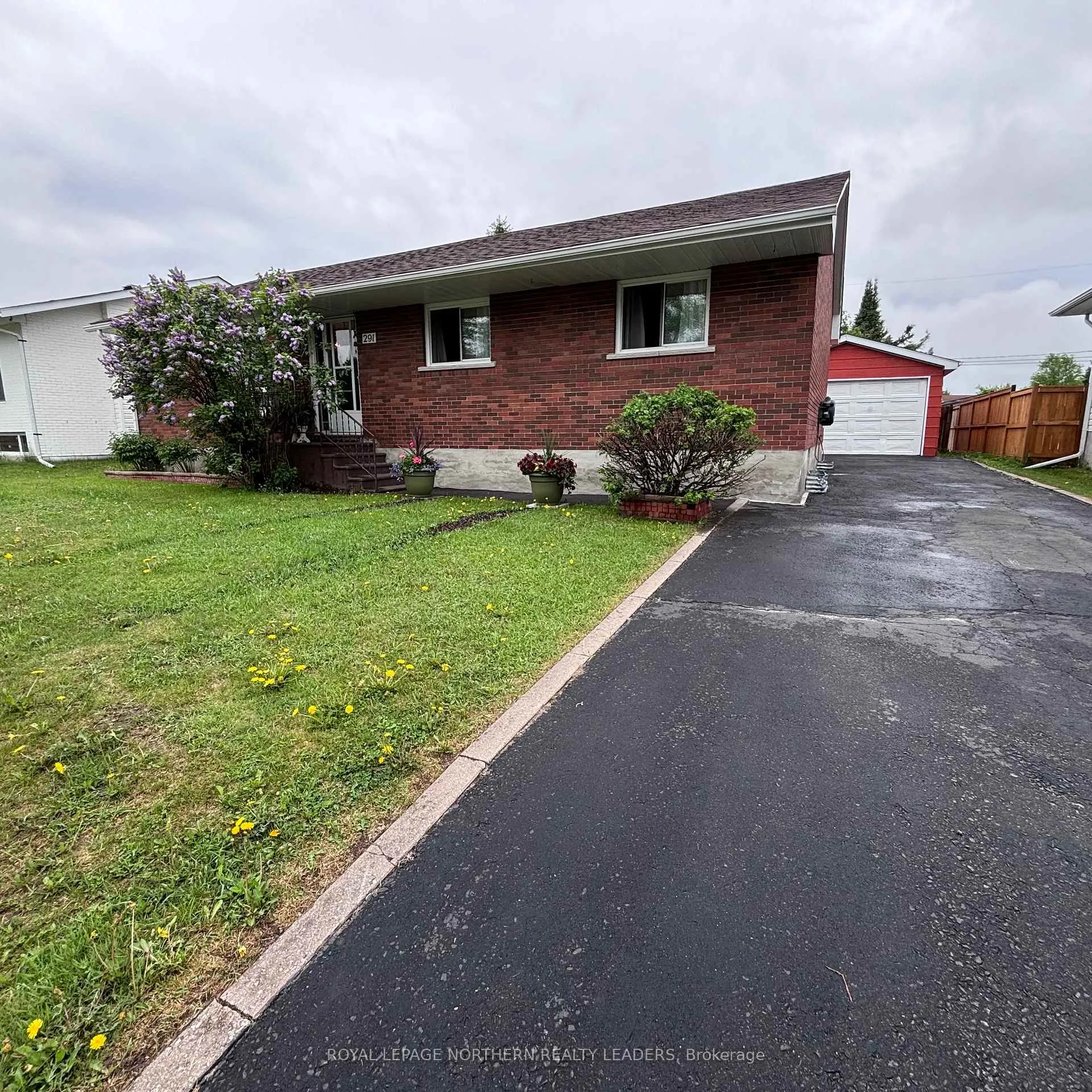 Photo 1 of 291 16th Avenue, Cochrane — HOMEH