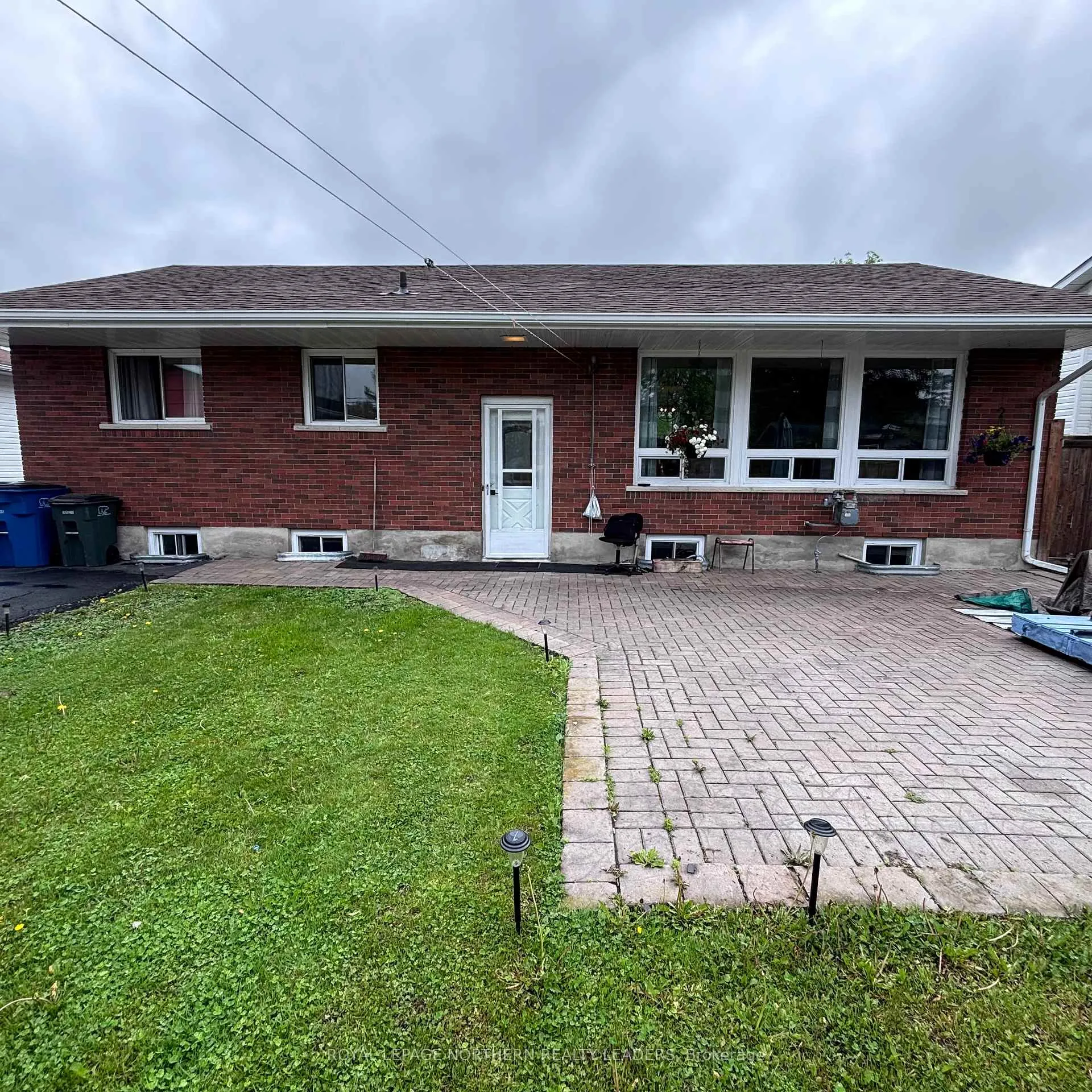 Photo 2 of 291 16th Avenue, Cochrane — HOMEH
