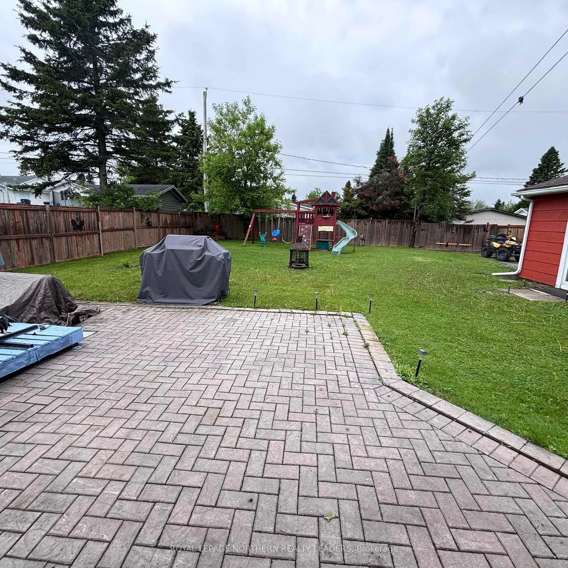 Photo 13 of 291 16th Avenue, Cochrane — HOMEH