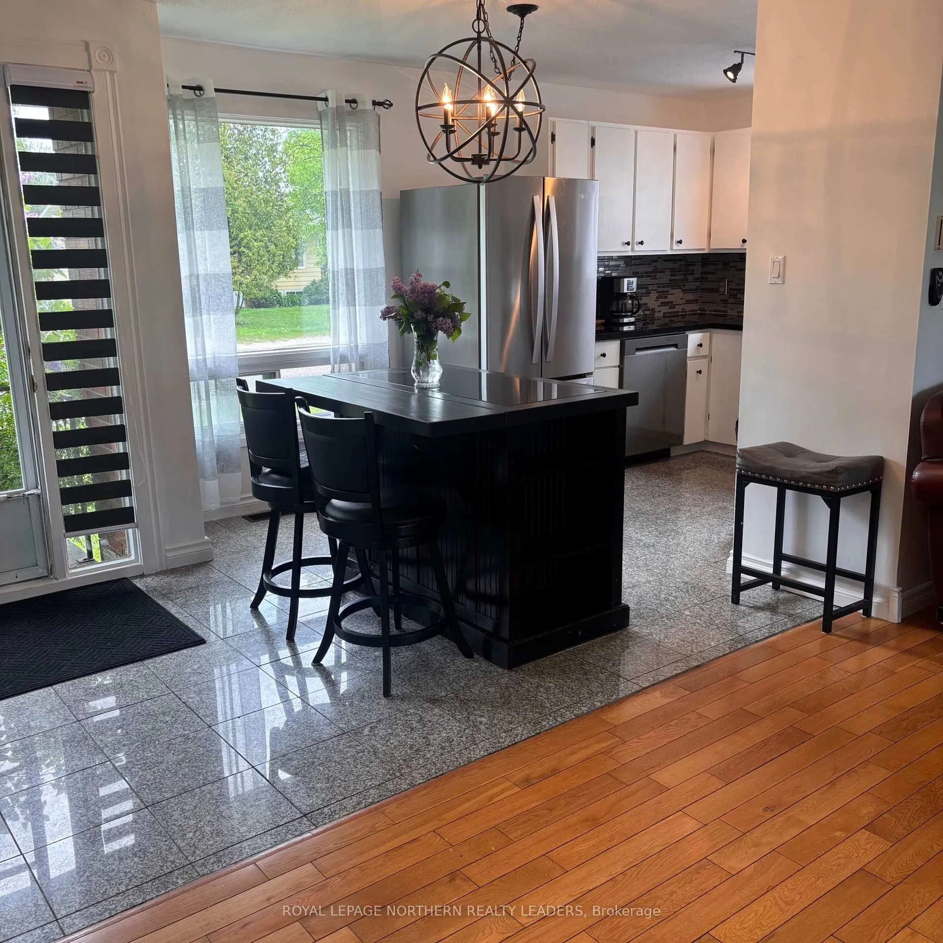 Photo 14 of 291 16th Avenue, Cochrane — HOMEH