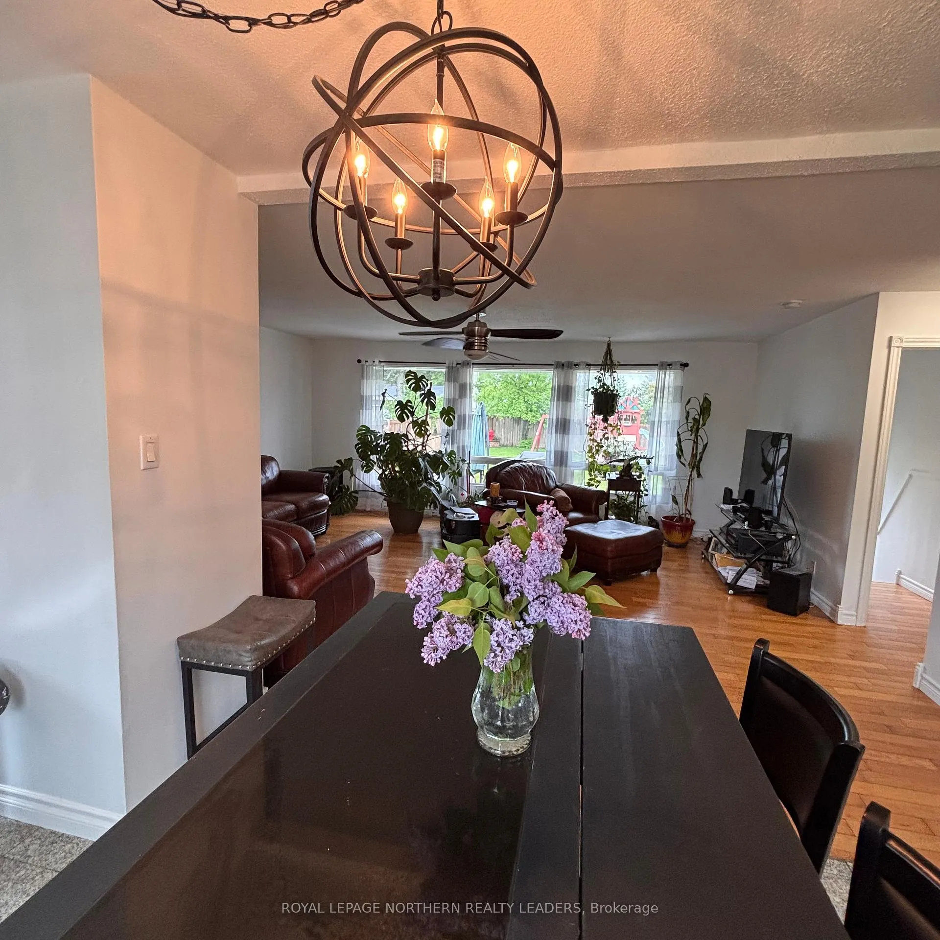 Photo 15 of 291 16th Avenue, Cochrane — HOMEH